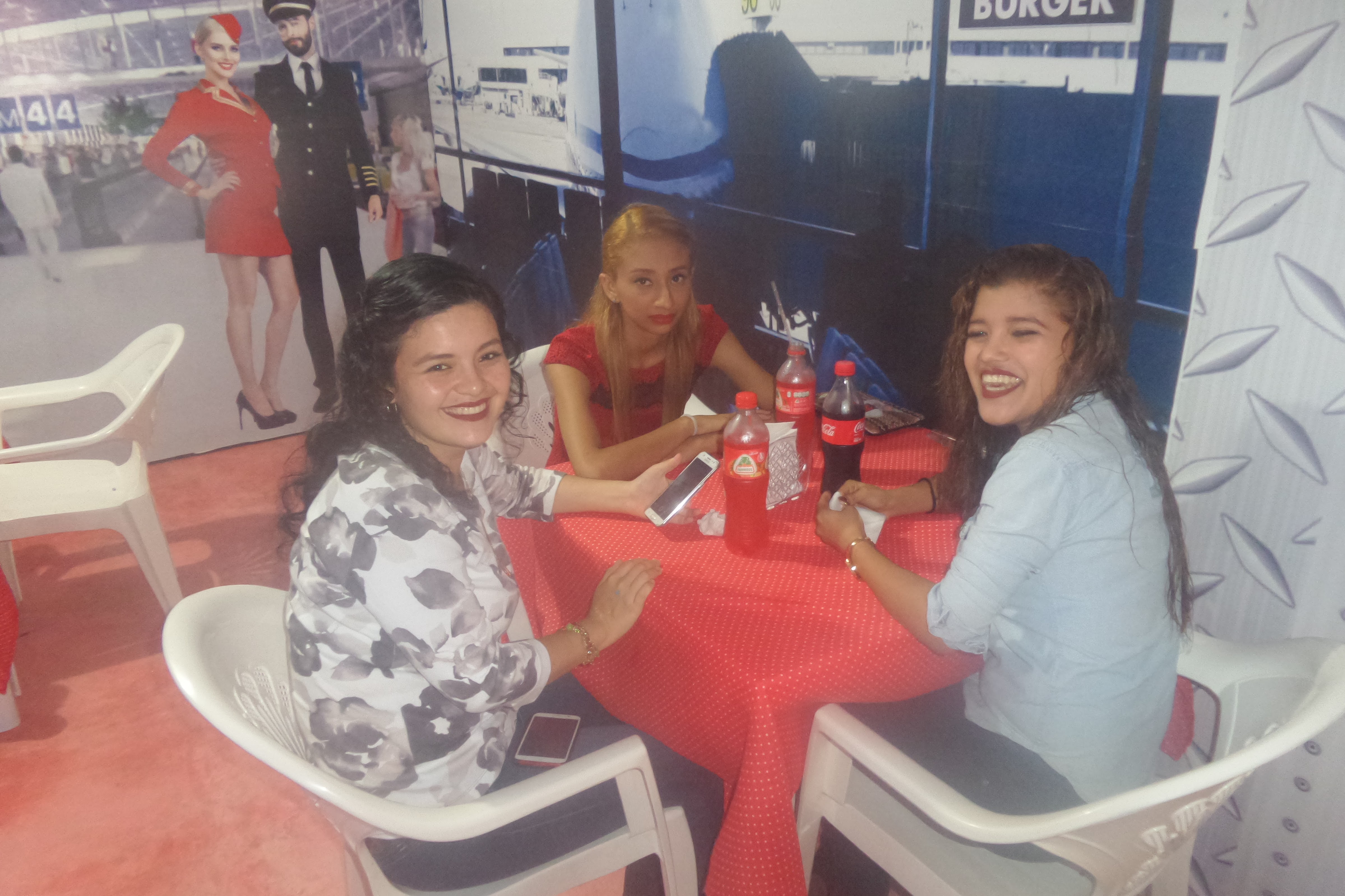 El Aeropuerto image 5