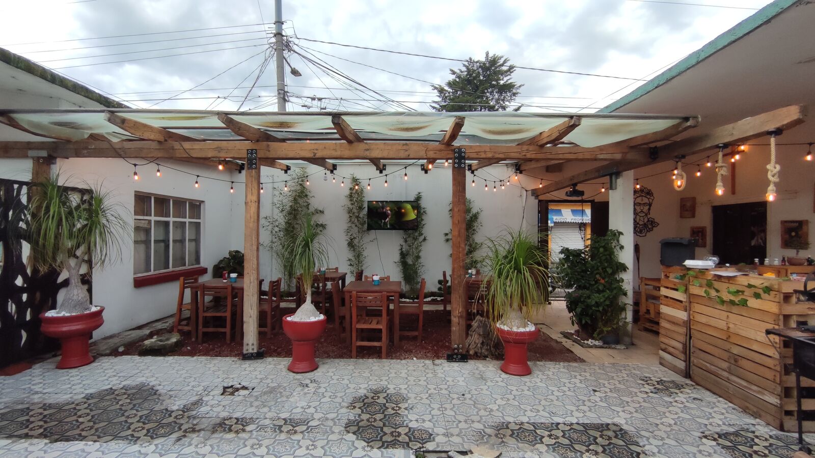 El portón JR image 8