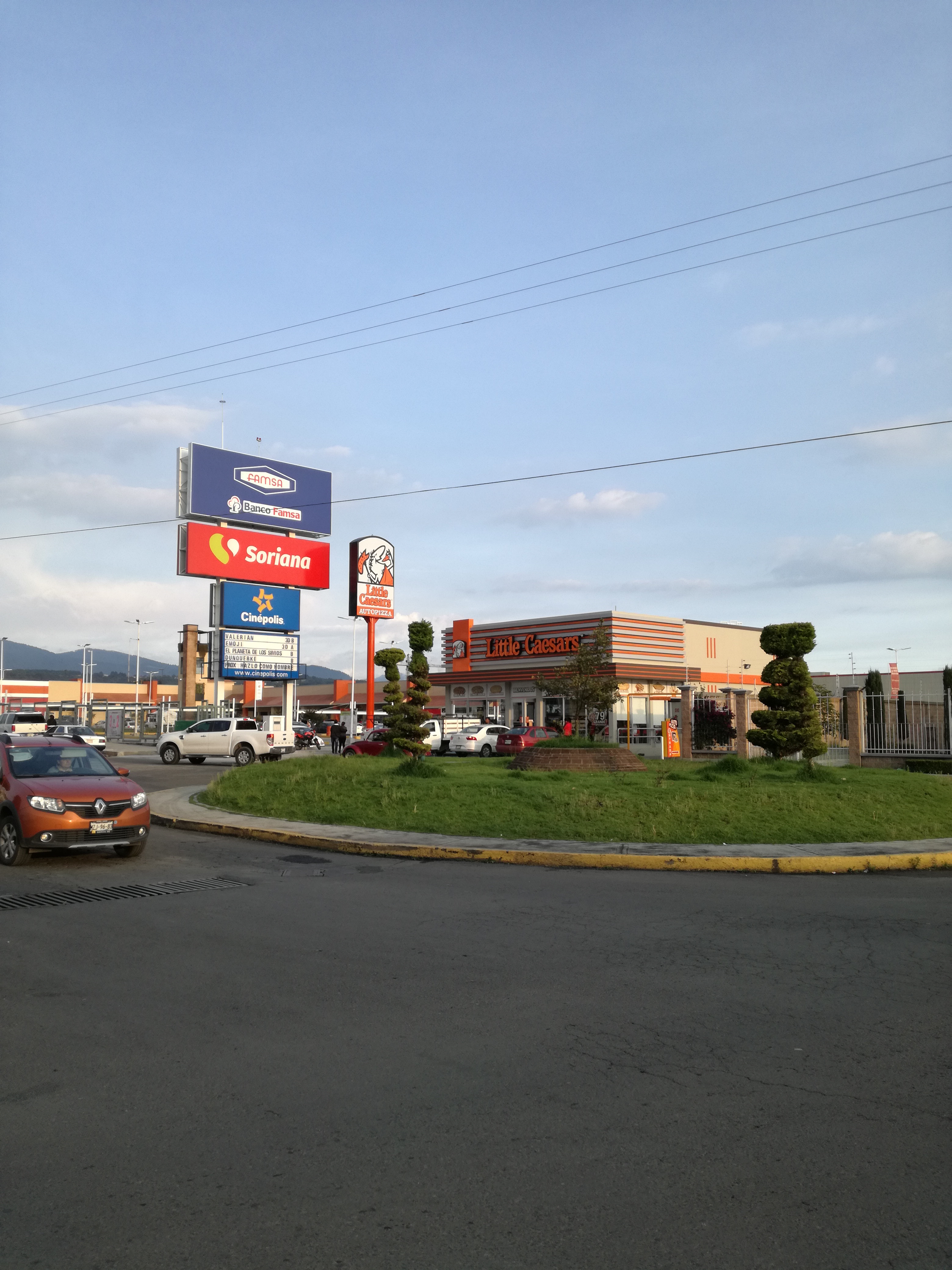 Little Caesars Pizza image 9