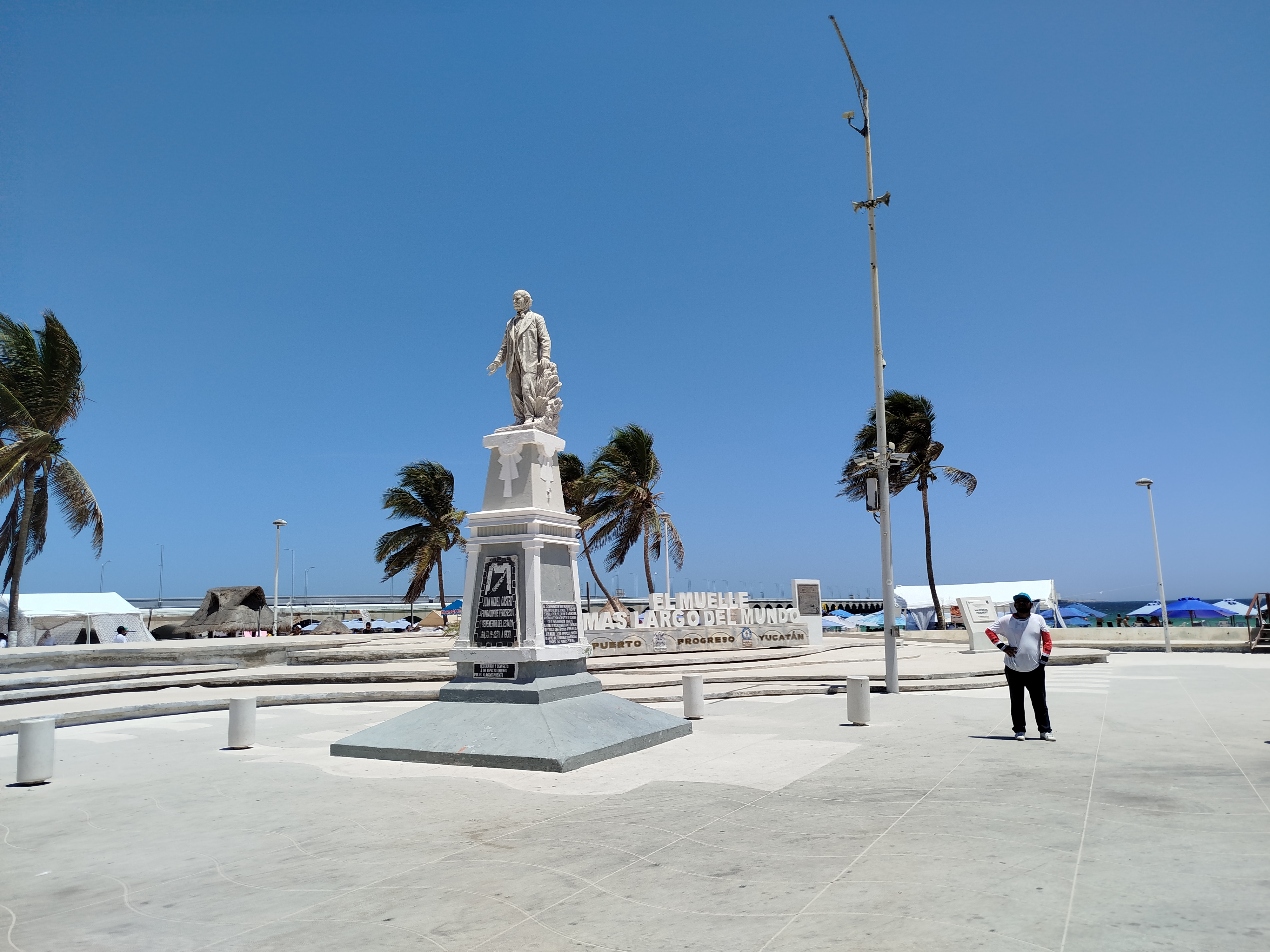 Eladio's Bar Progreso image 5