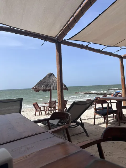 Playa Bonita Restaurante & Beach Club image 4