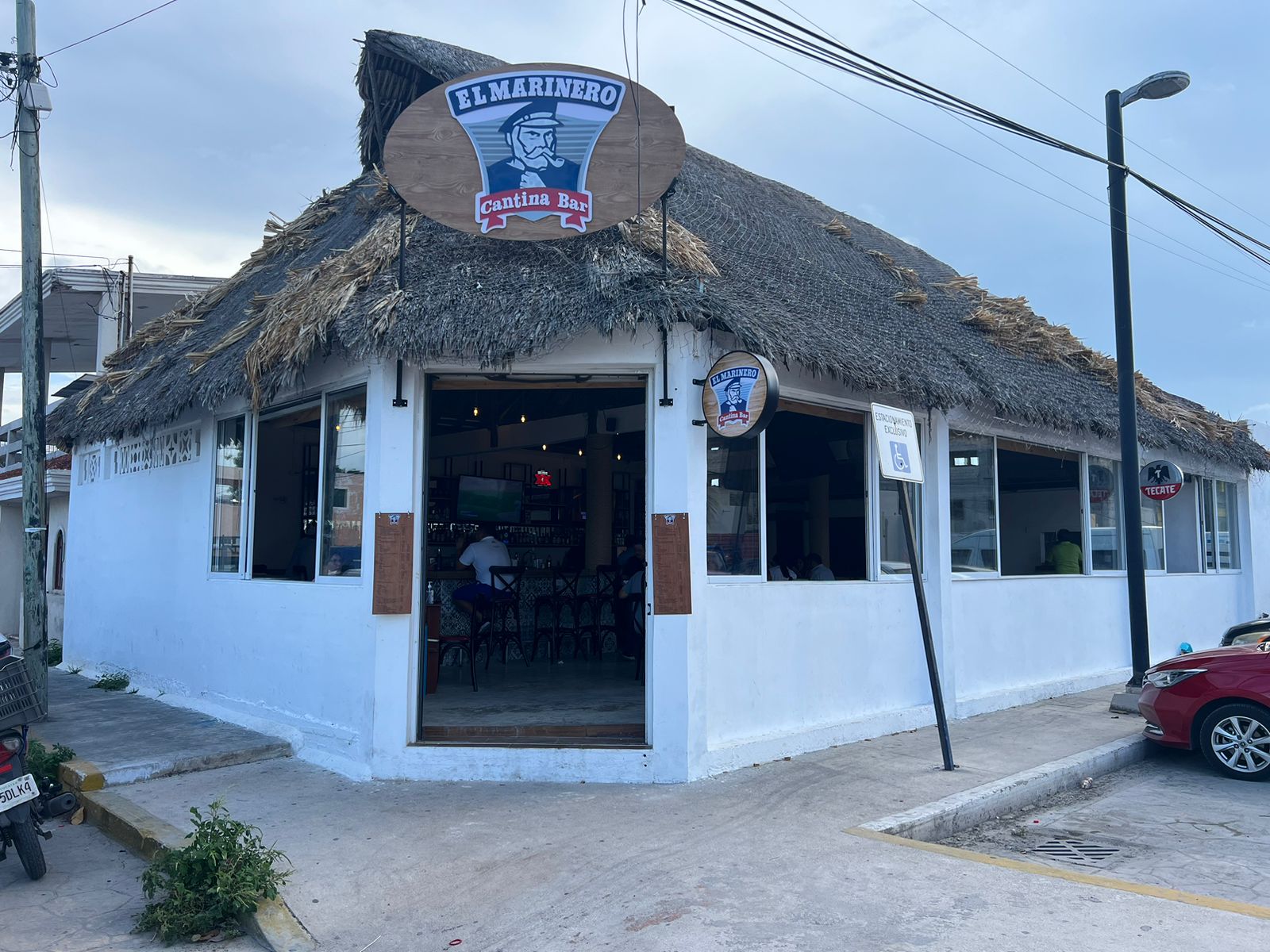 El Marinero Progreso Restaurant Bar image 3