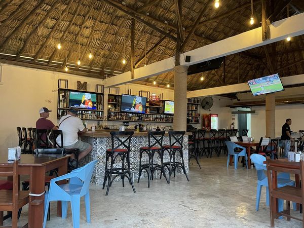 El Marinero Progreso Restaurant Bar image 5