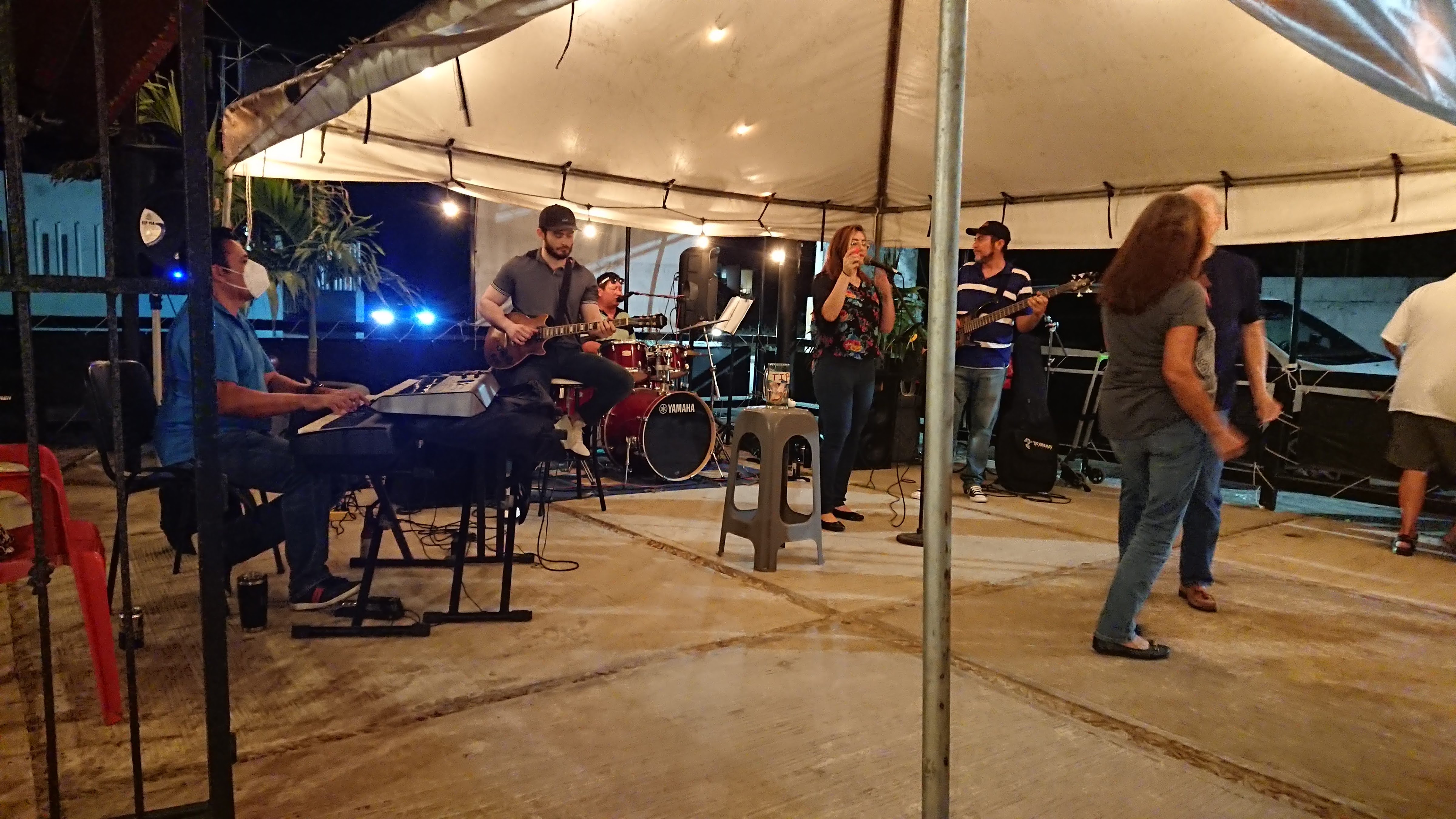 Señor Crocs image 3