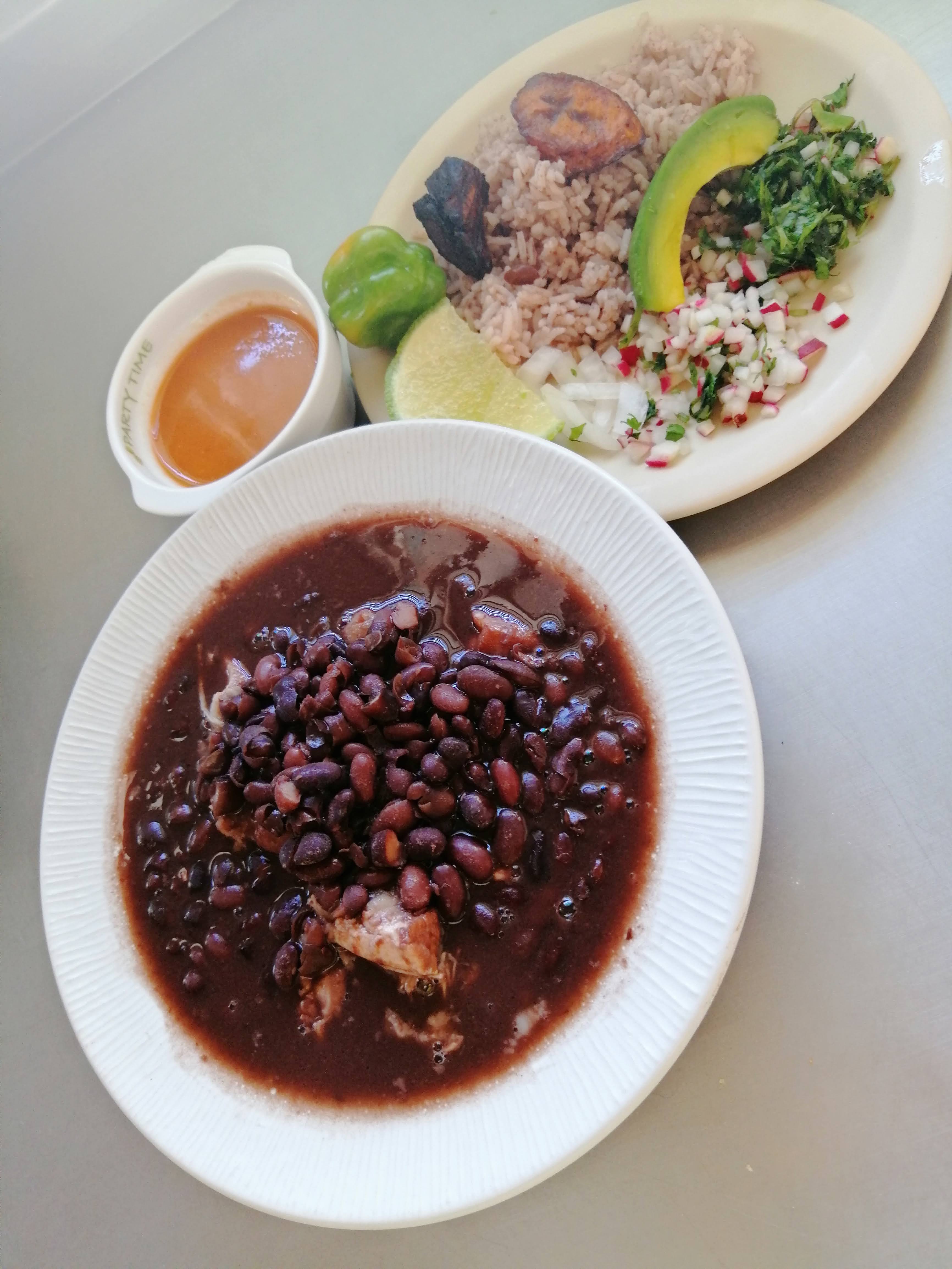 Los Potrillos image 4