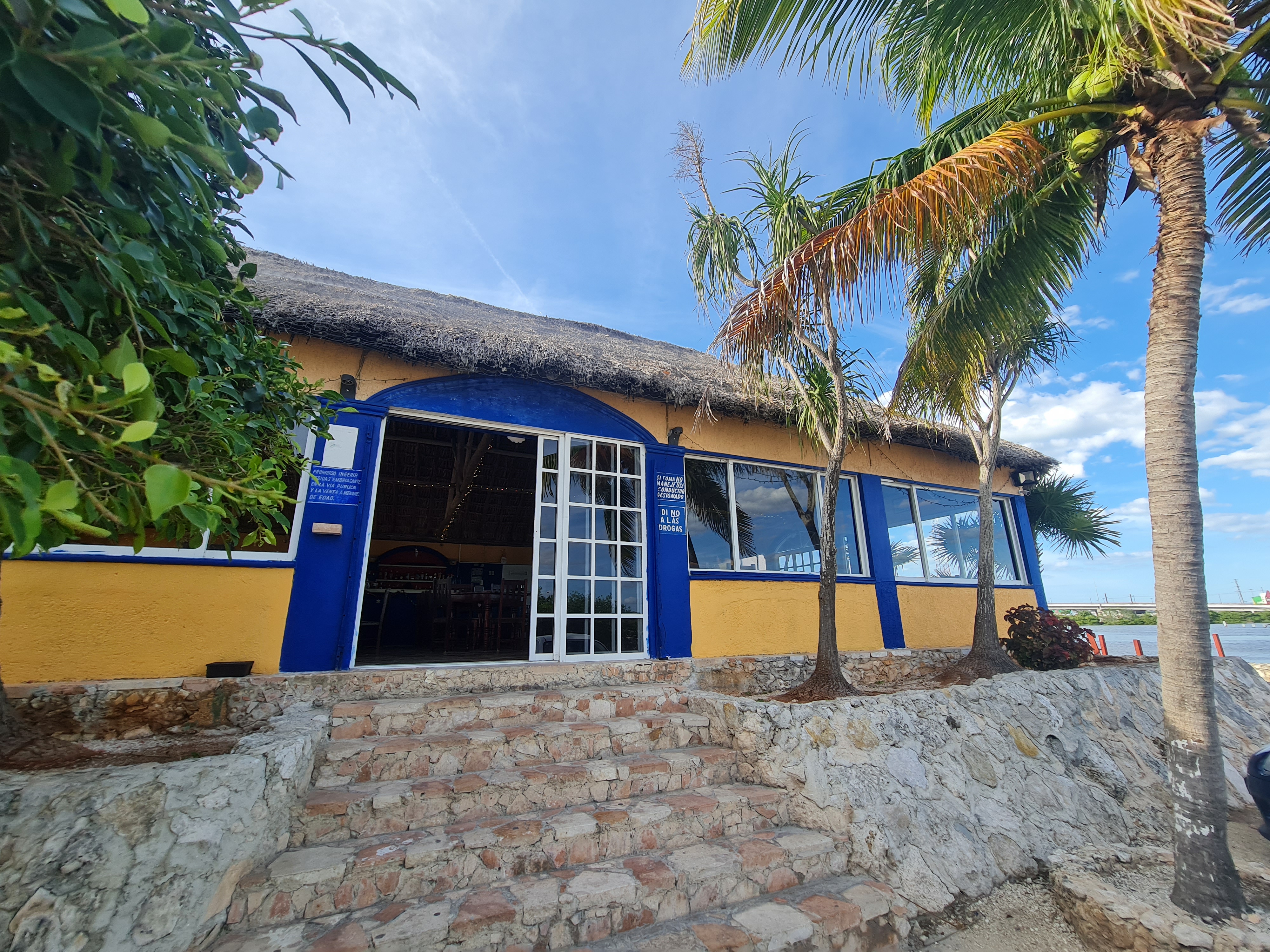 Remos Restaurant image 3