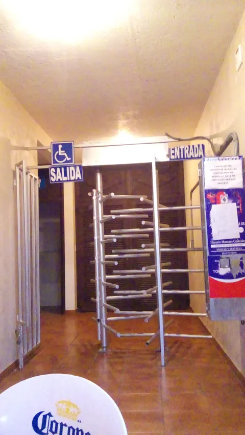 Güero’s Pizza Coroneo image 4