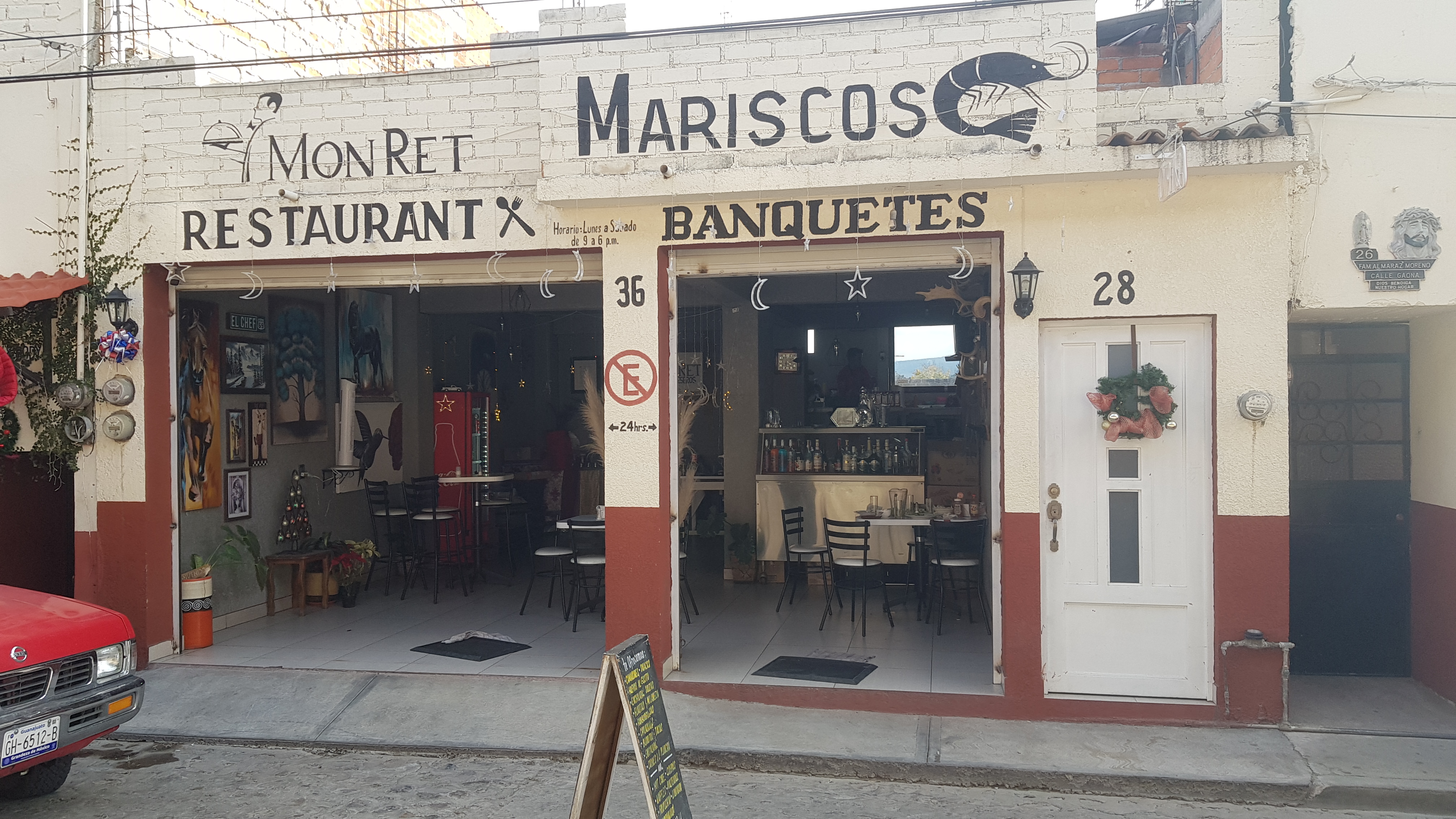 Monret Banquetes & Restaurant image 7