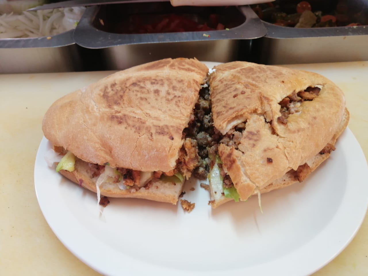 Lonchería Los Amigos. image 5