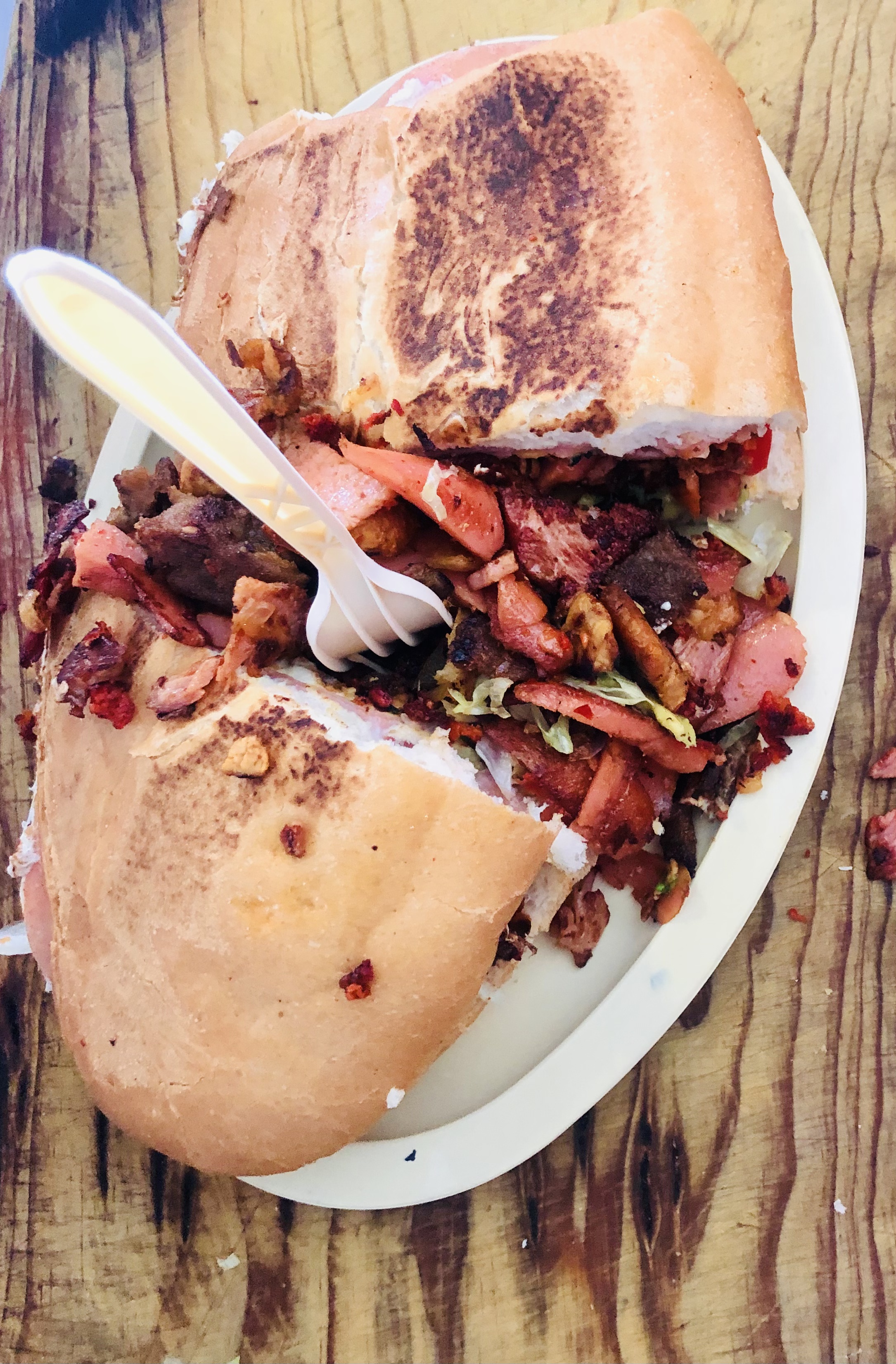 Lonchería Los Amigos. image 8