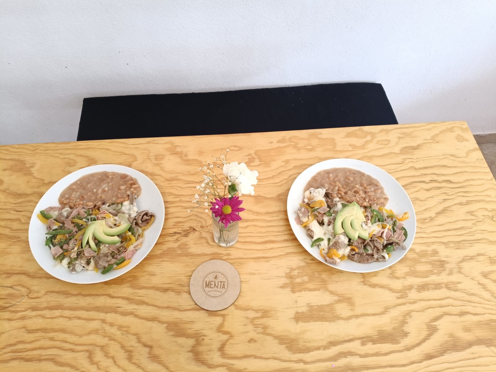 Menta Restaurante image 2