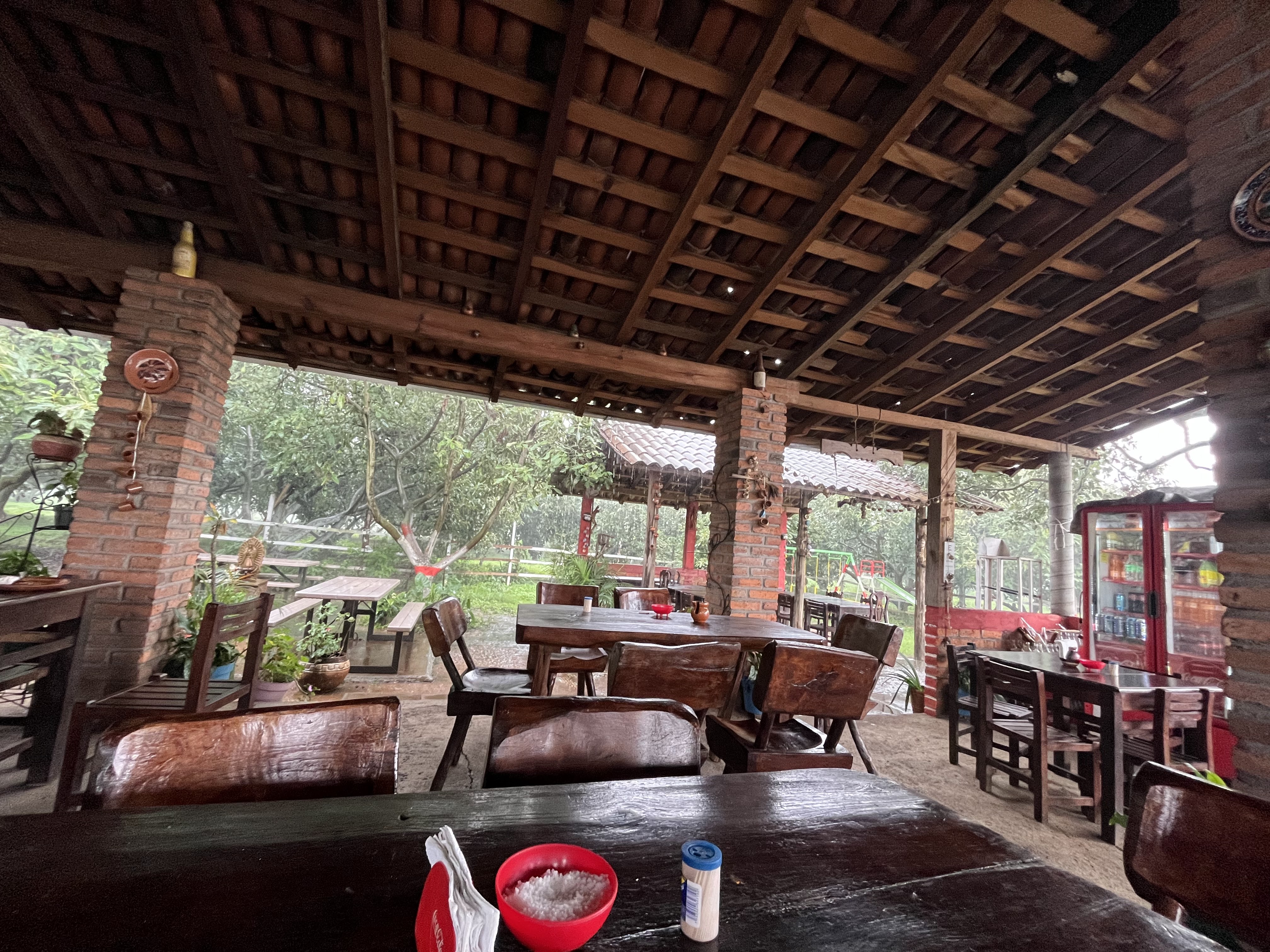 restaurant campestre "el yugo" image 1