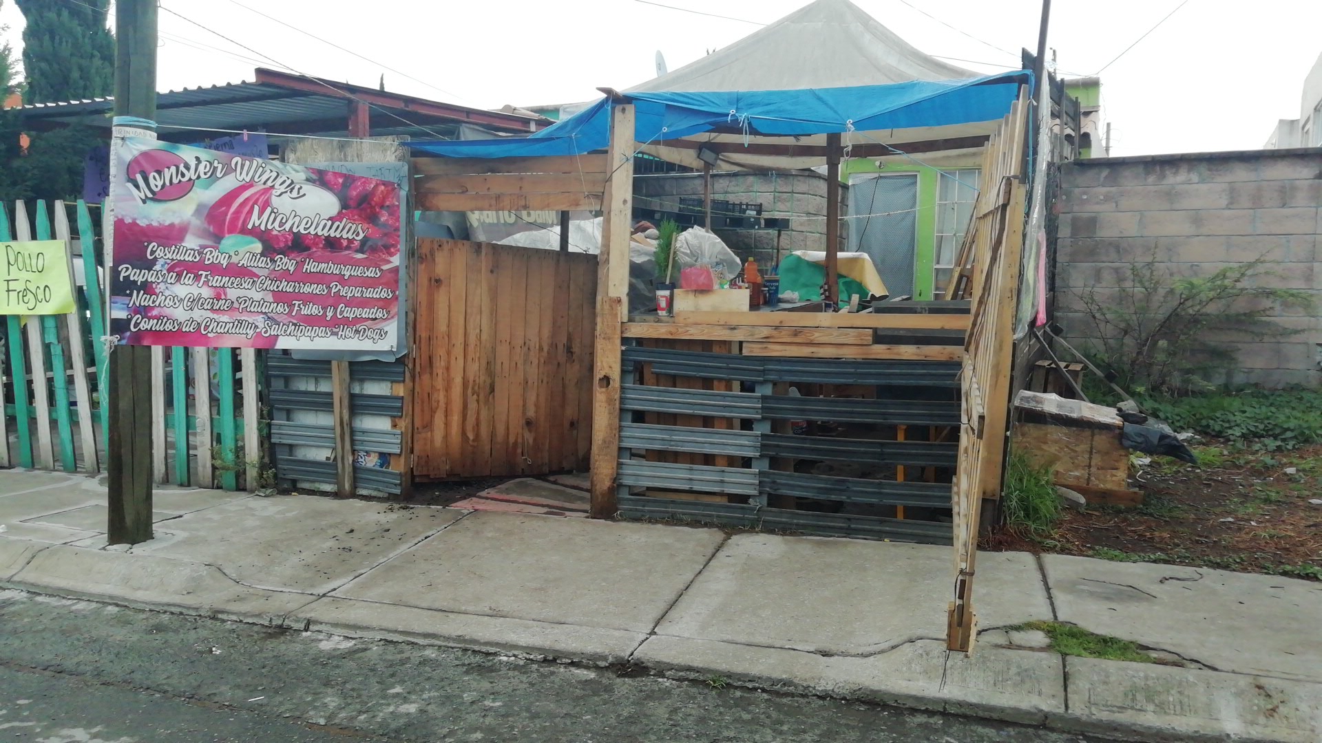 MICHELADAS MONSTER WINGS image 2