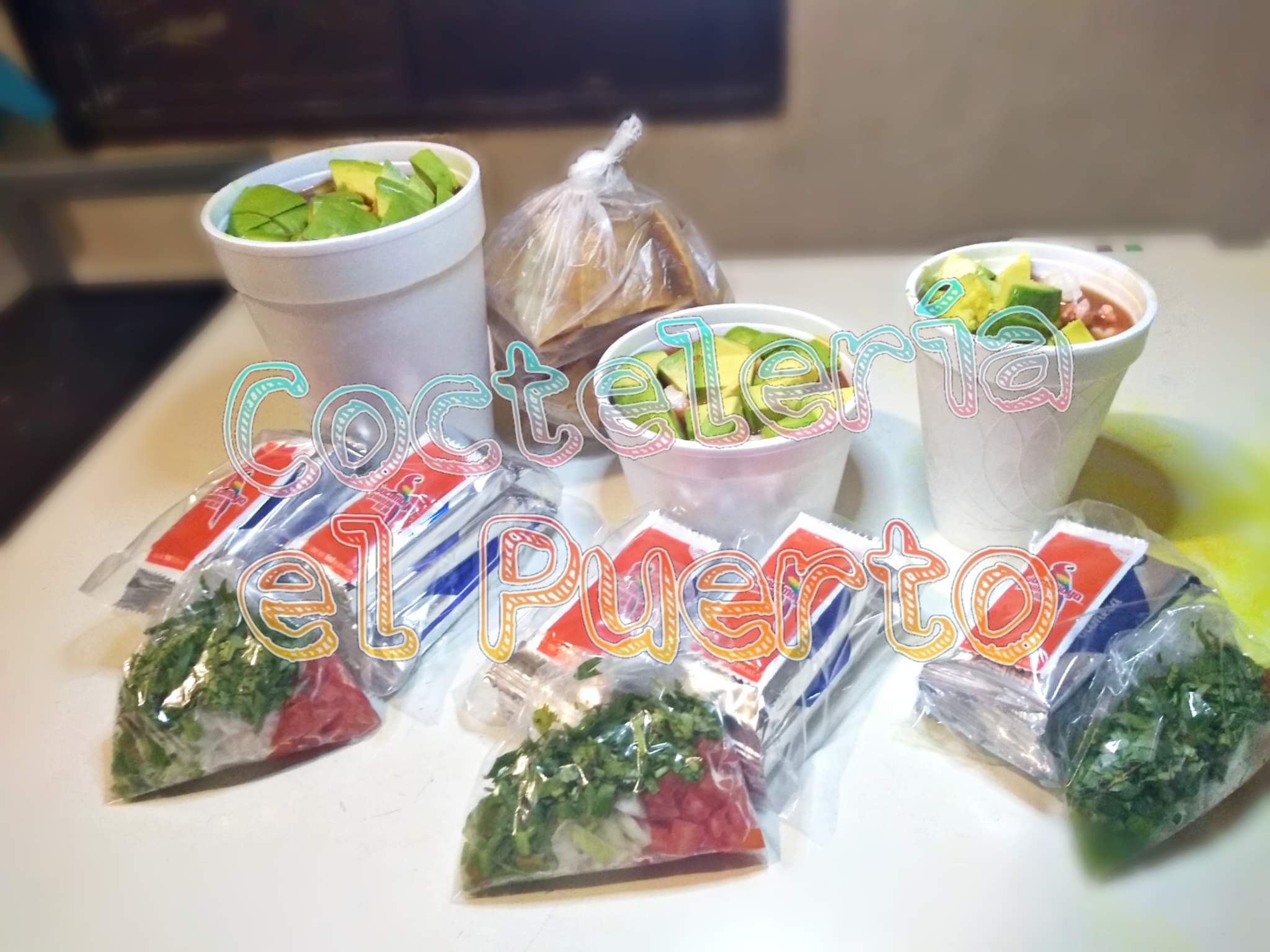 Coctelería El Puerto image 3