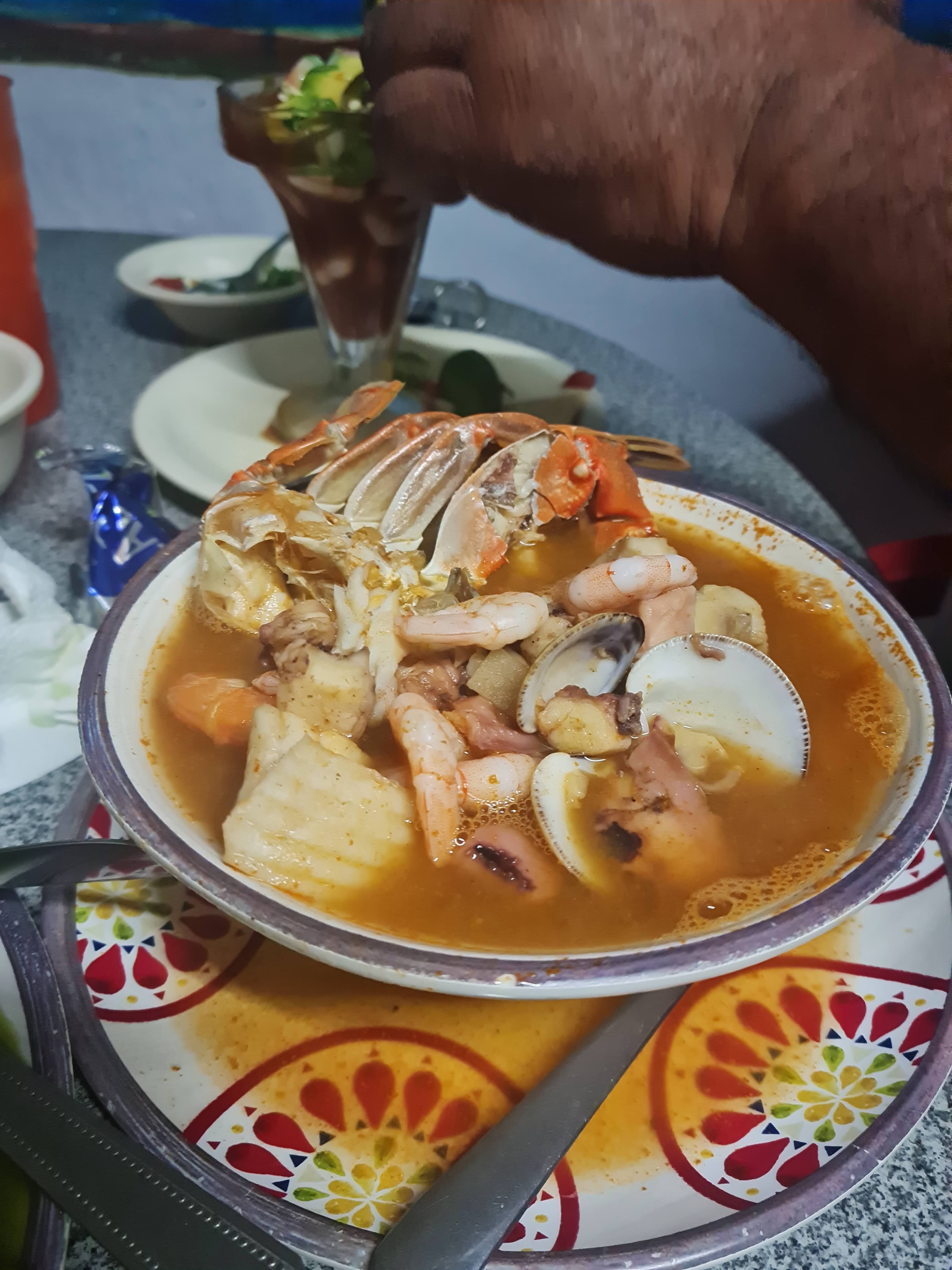 Coctelería El Puerto image 5