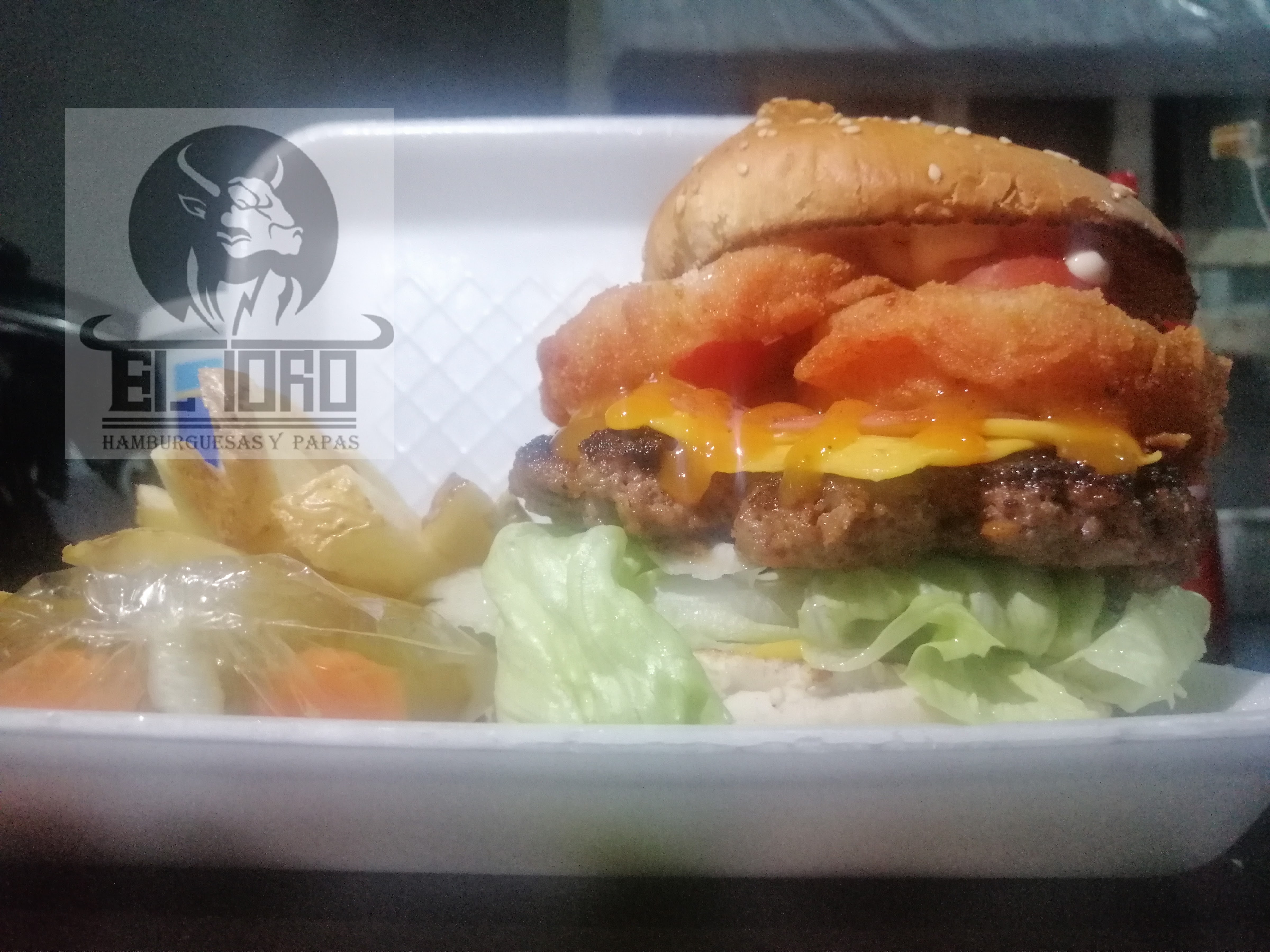 El Toro Envios image 2