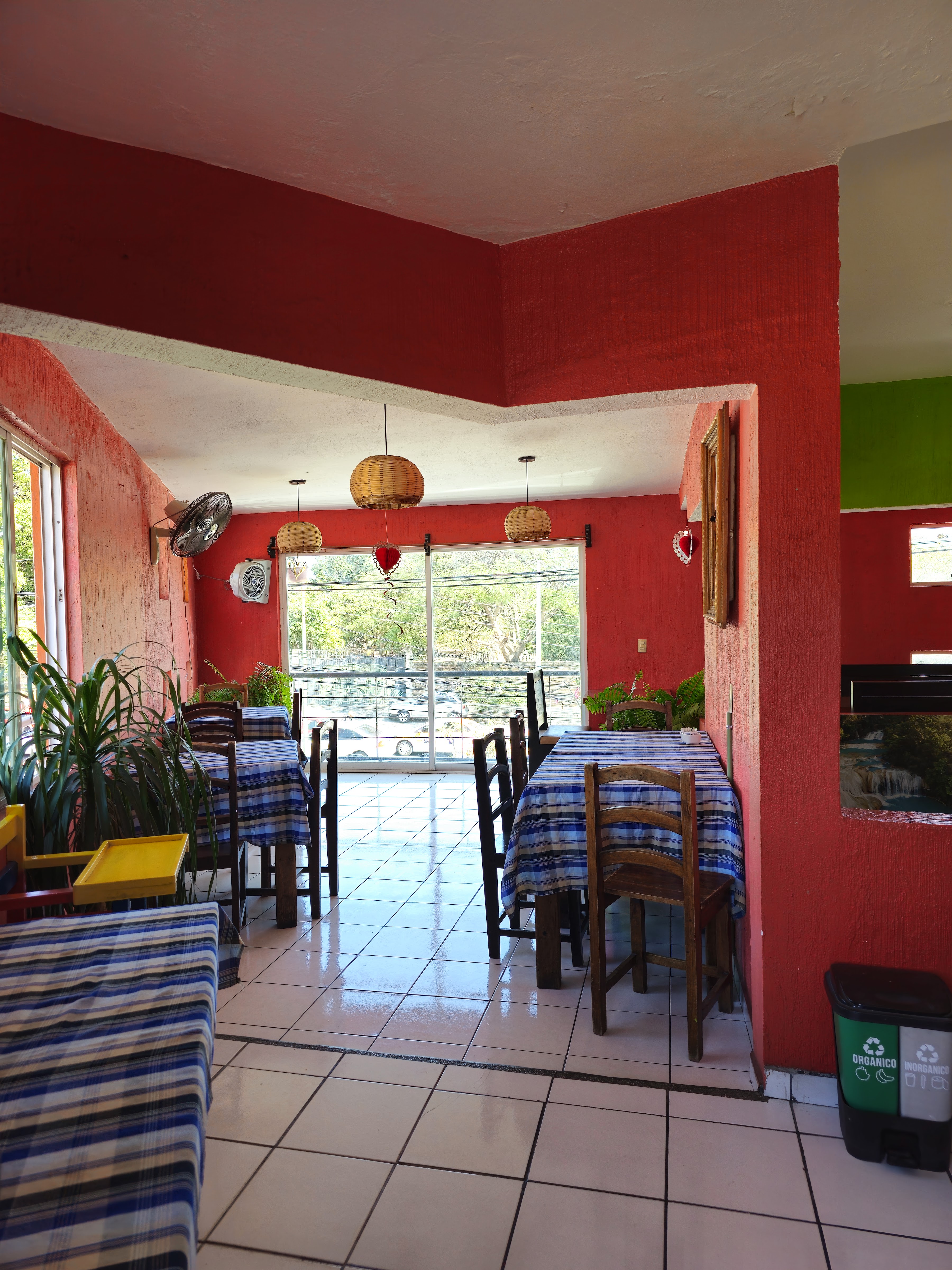 GUGO Restaurant image 4