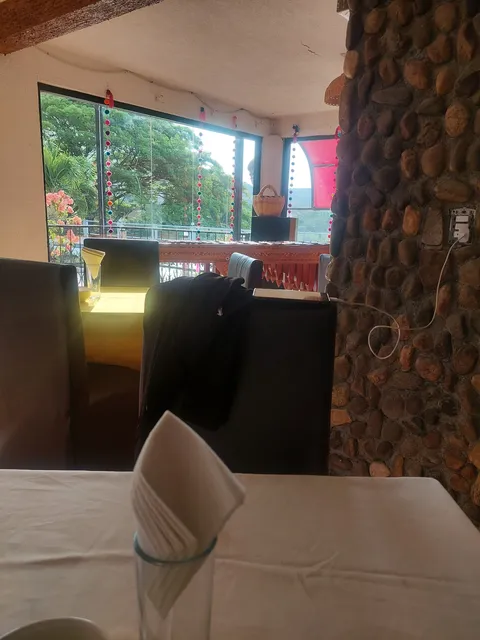 Los Caracoles Restaurante & Grill image 3