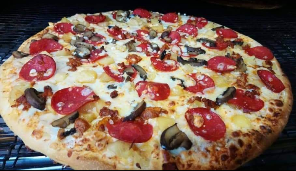 Terri's pizza image 2