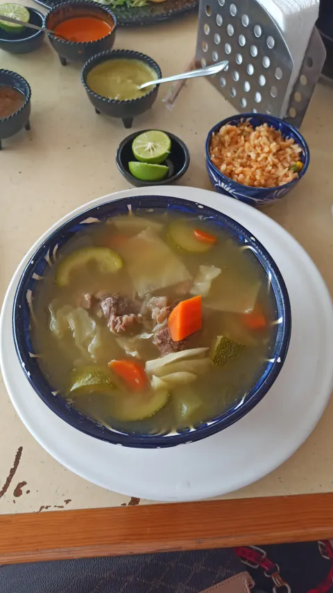 Los Amores Restaurant image 2