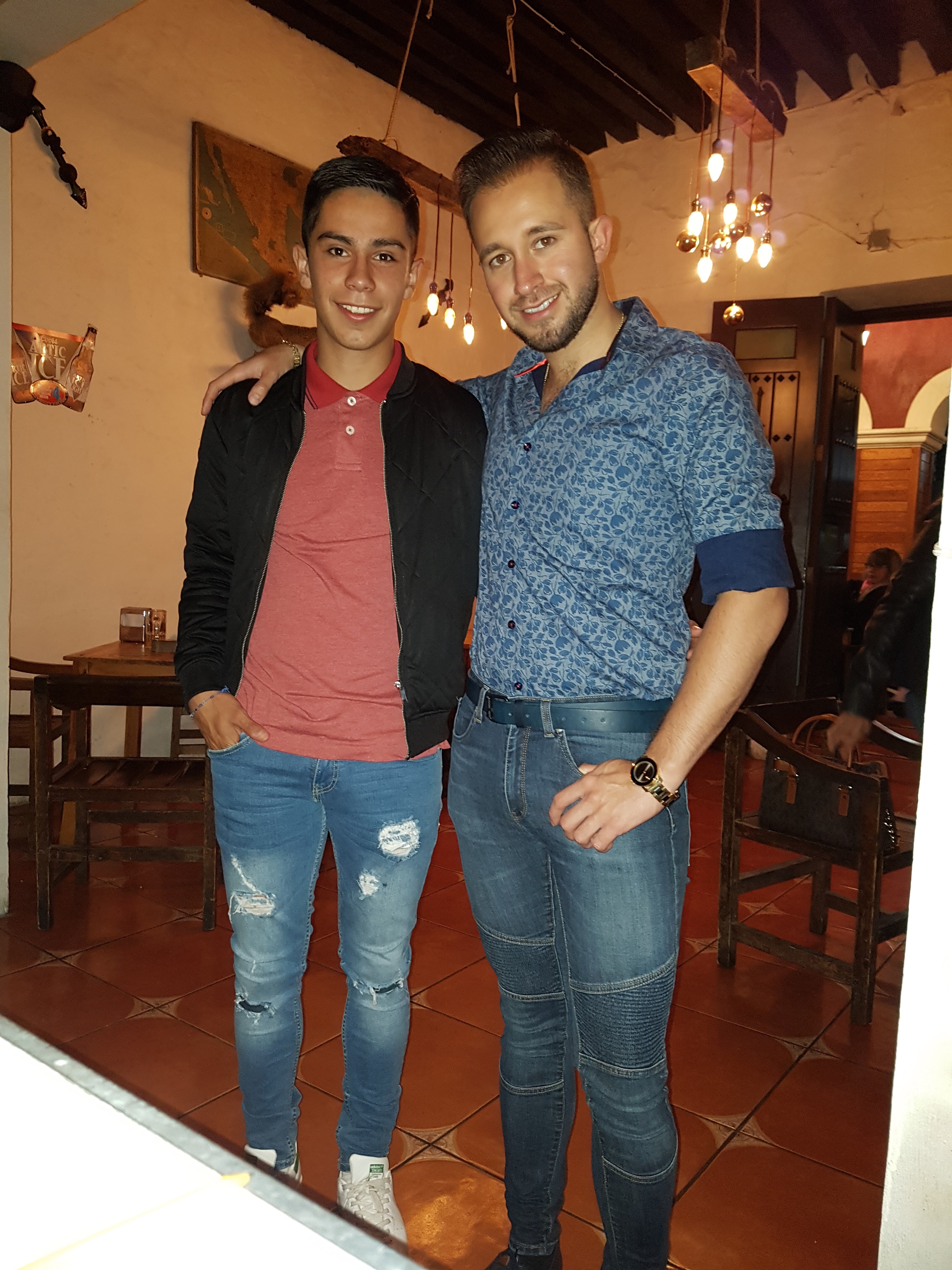 El Almacén Cervezas Y Alitas image 6