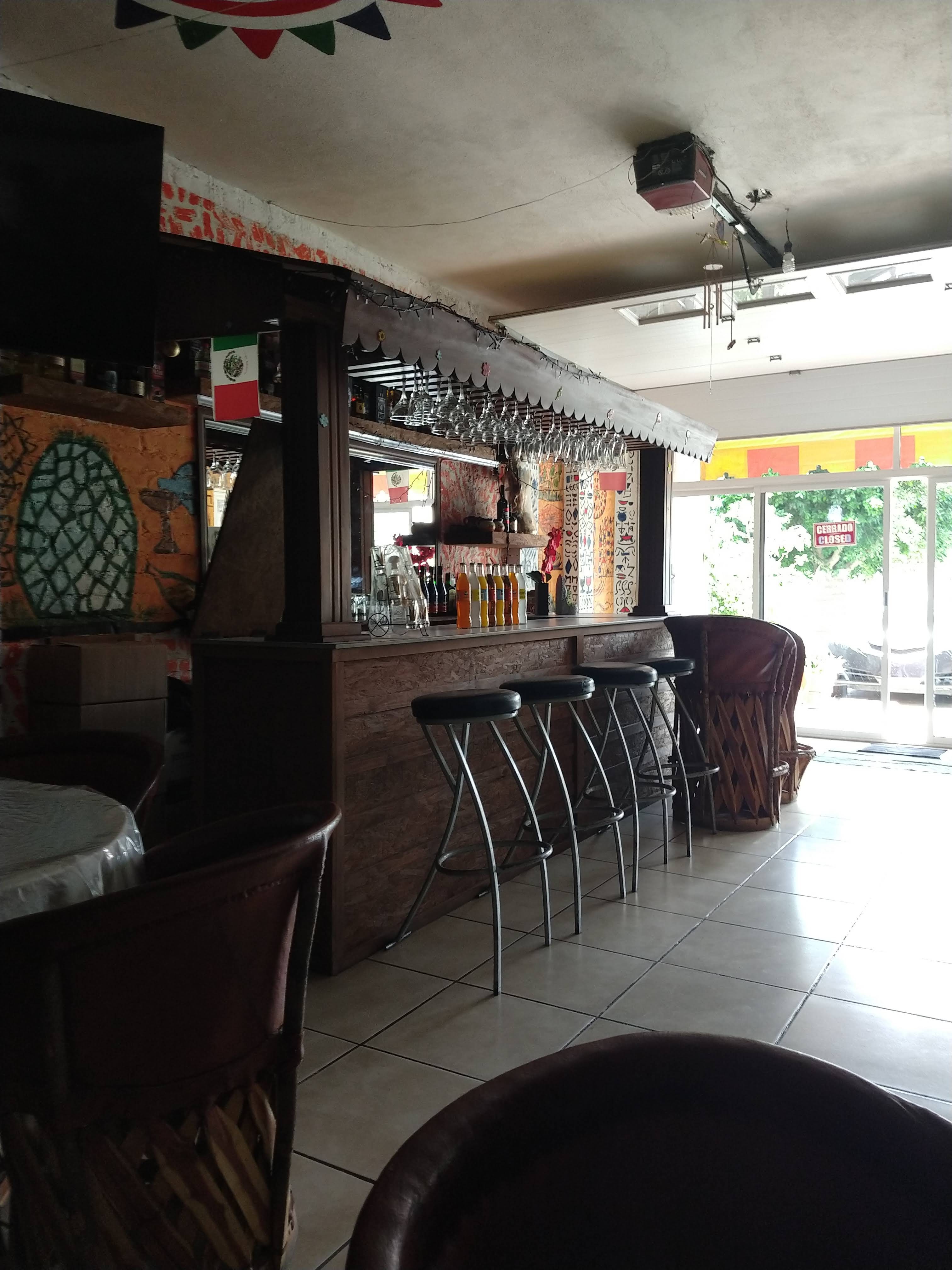 El Ausente Restaurante image 8