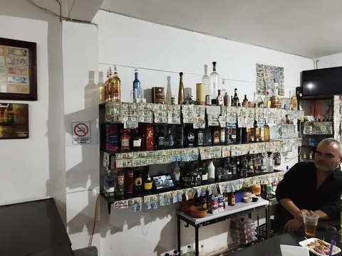 BAR Y LICORERÍA "EL MALECÓN CUCA & CAMILO" image 3