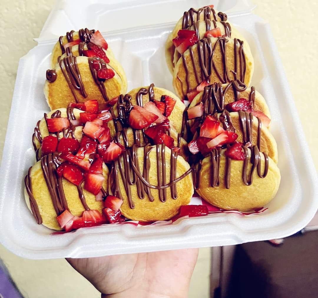 Alice Crepas & wafles image 5