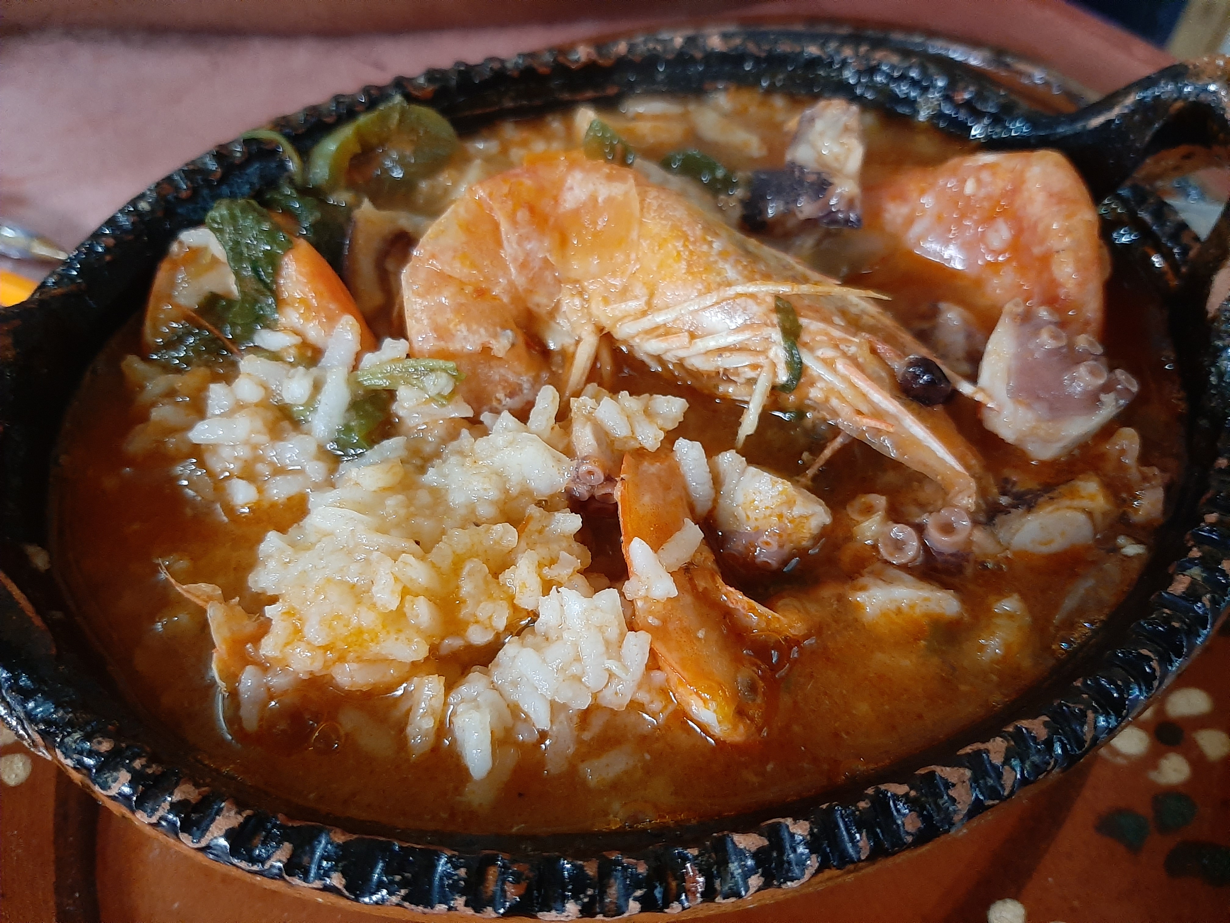 La Escondida Carnes y Mariscos image 7