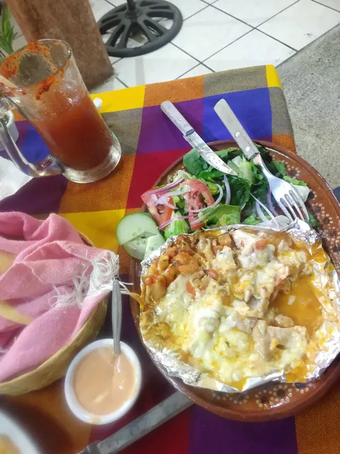 La Escondida Carnes y Mariscos image 8