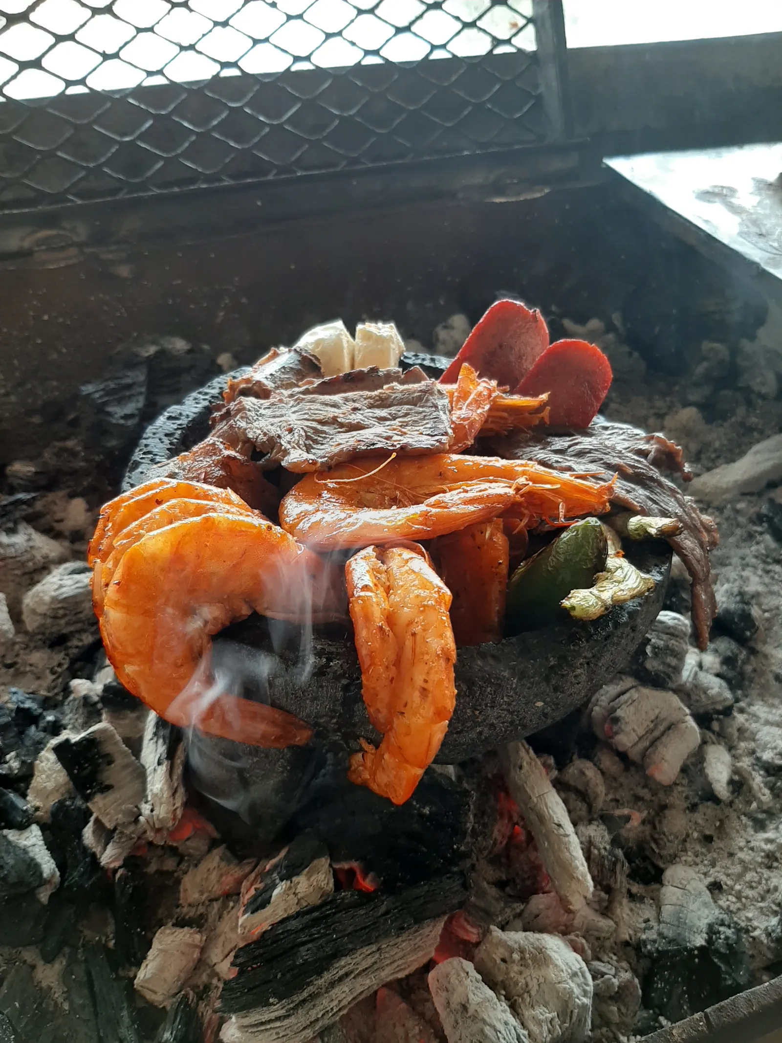 La Escondida Carnes y Mariscos image 10