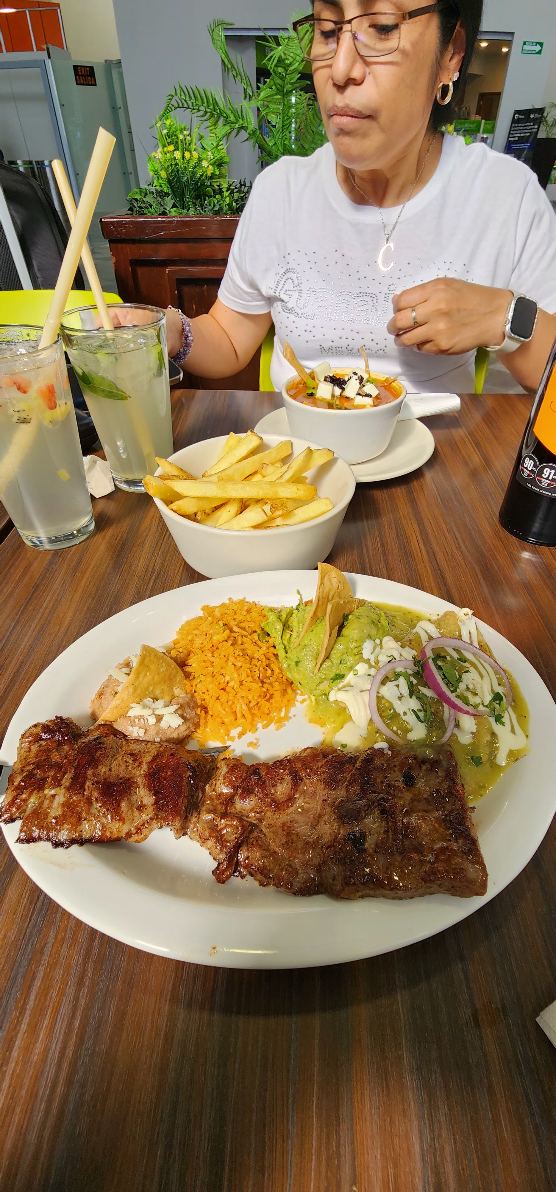 Guacamole Mexican Grill image 8