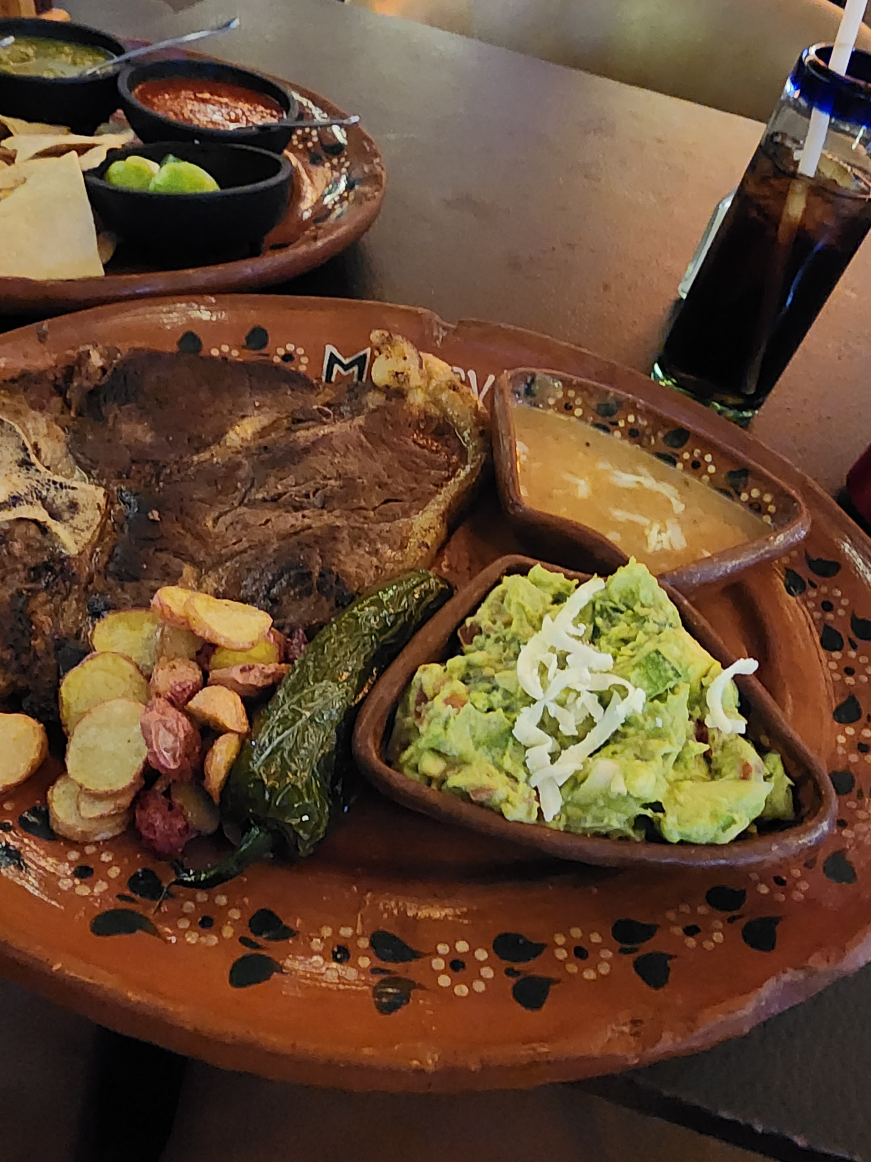 MACLOVIO’S RESTAURANT-BAR image 2