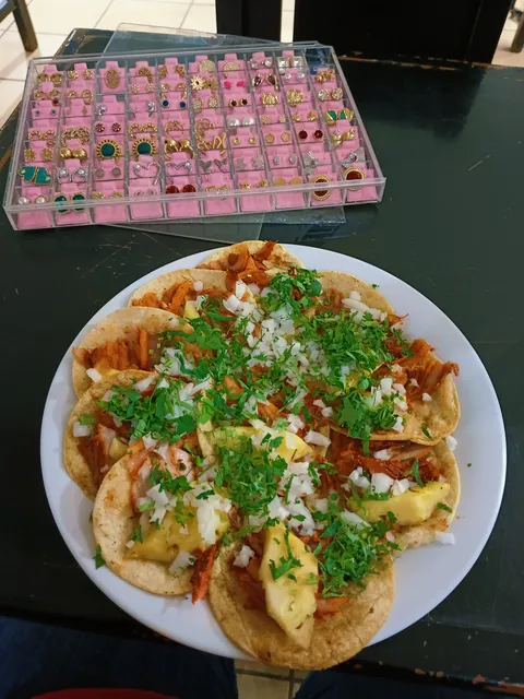 Taquería La Oaxaqueña Mixe. image 2