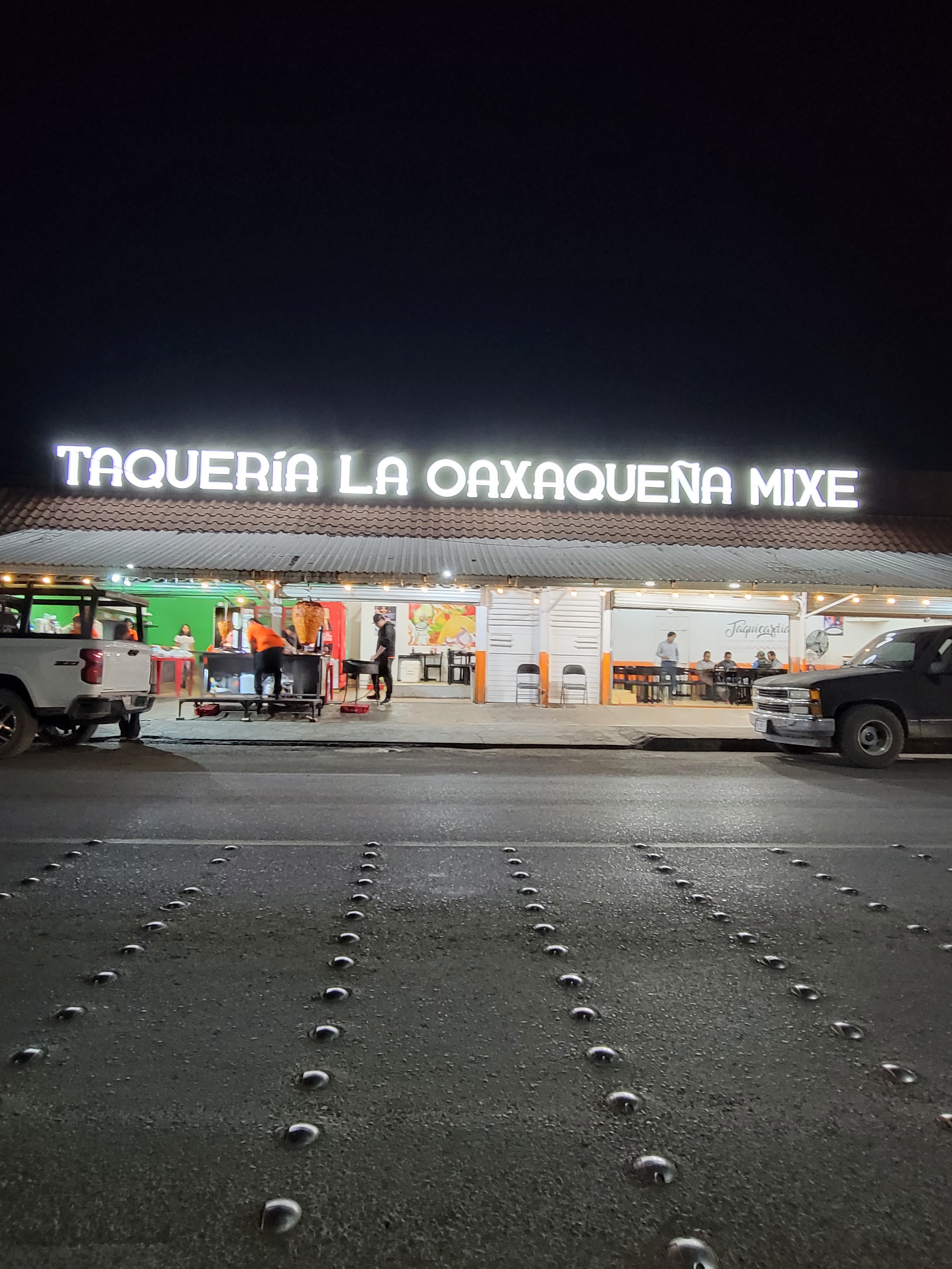 Taquería La Oaxaqueña Mixe. image 6