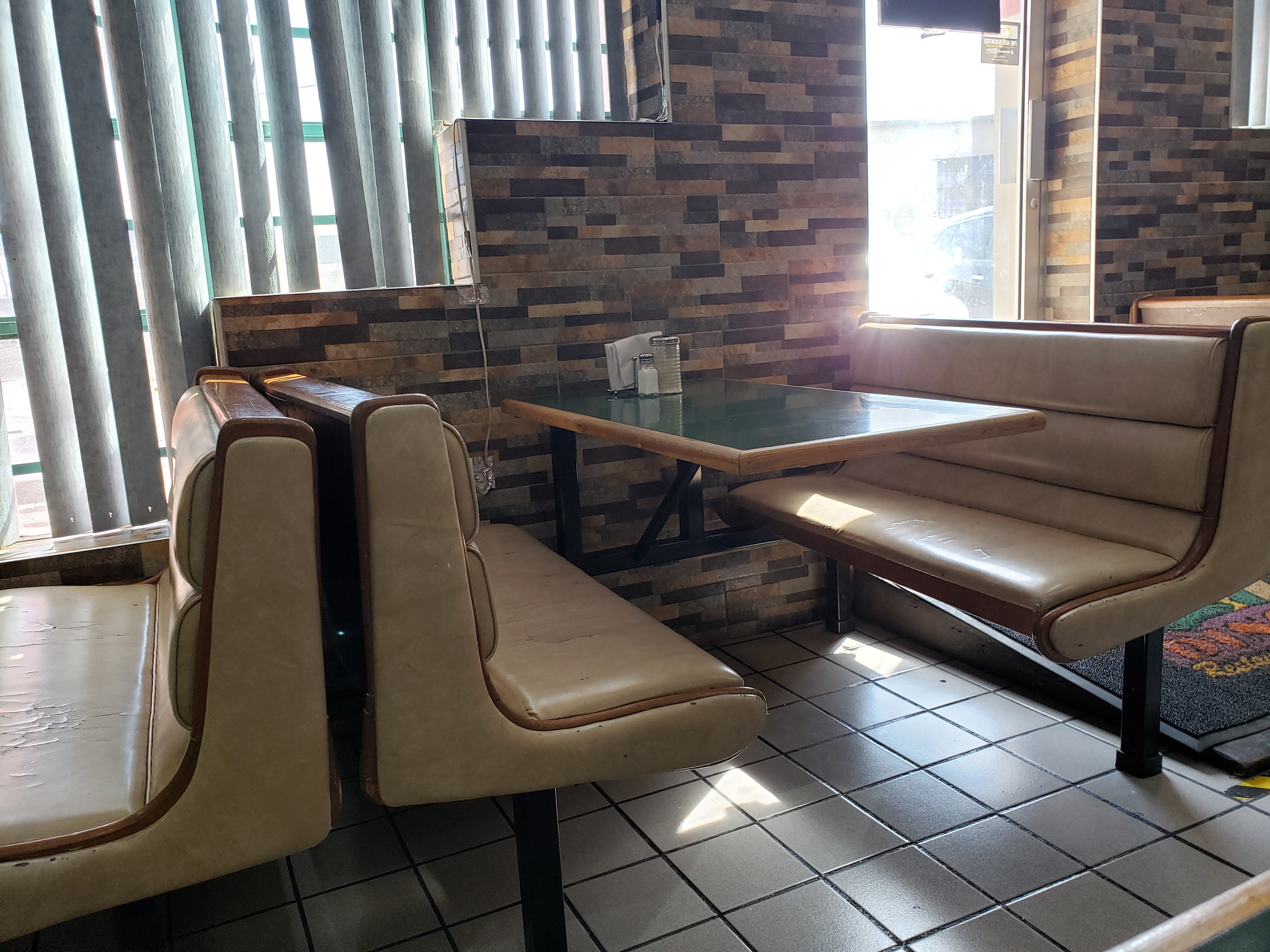 Dinos Restaurant image 9