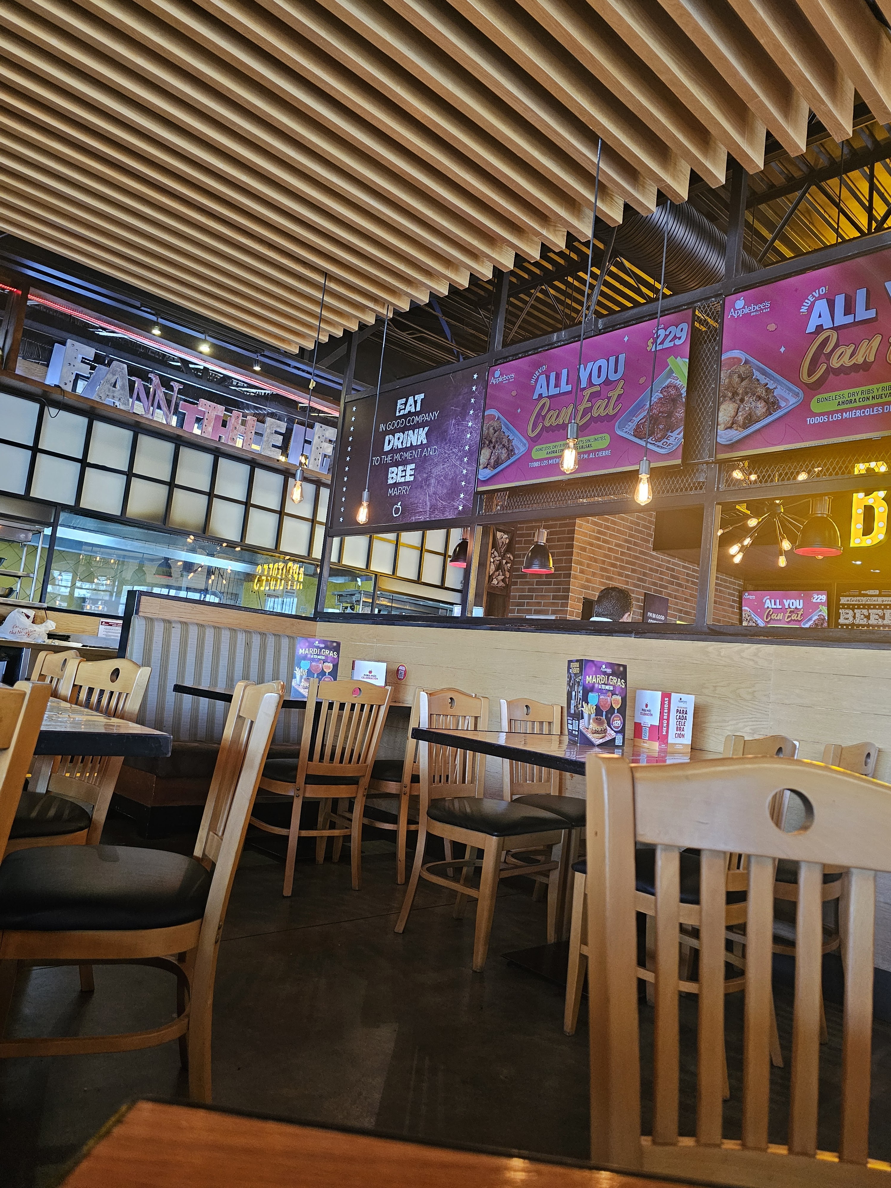 Applebee's Neighborhood Grill & Bar image 3