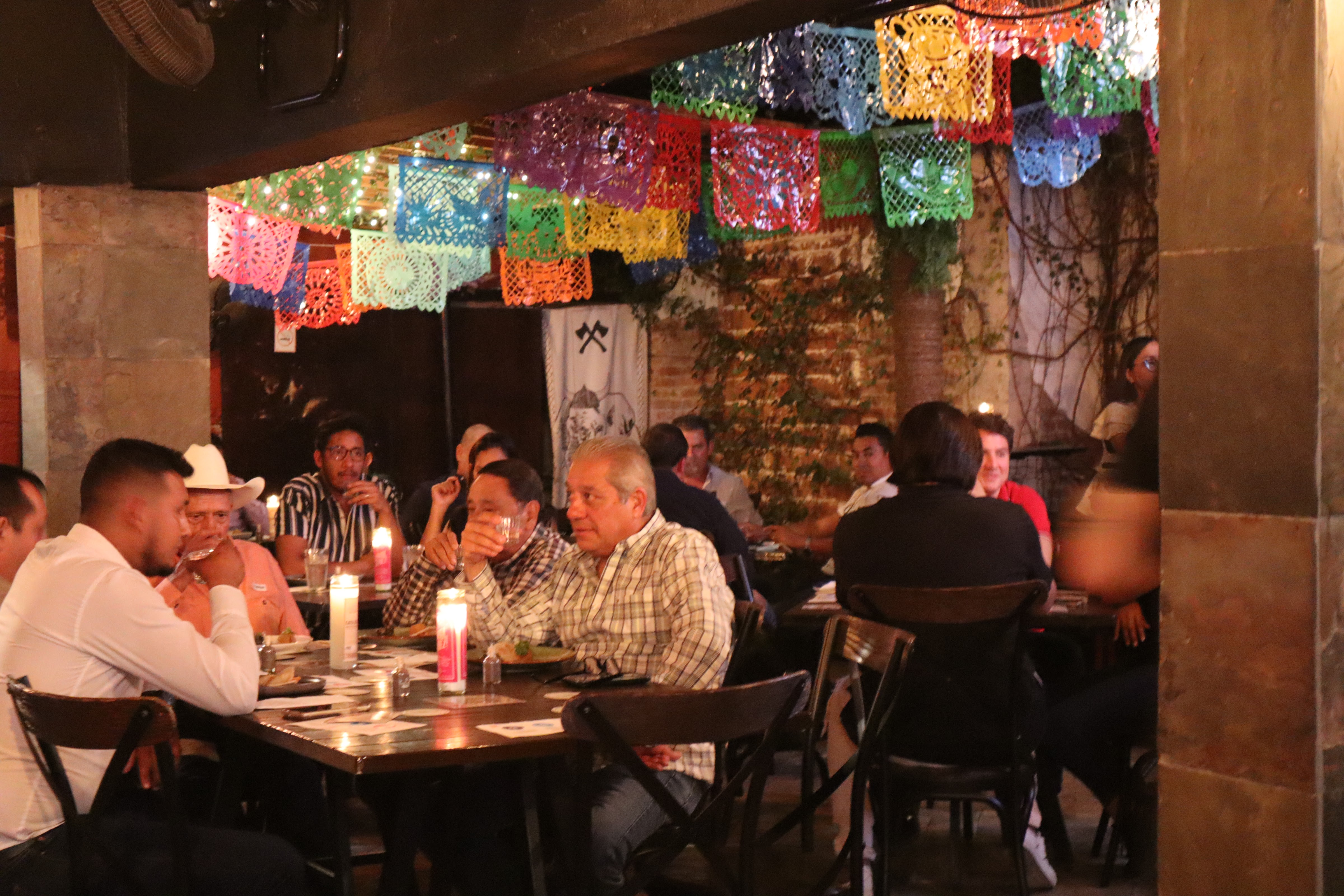 Elefante Bar image 1