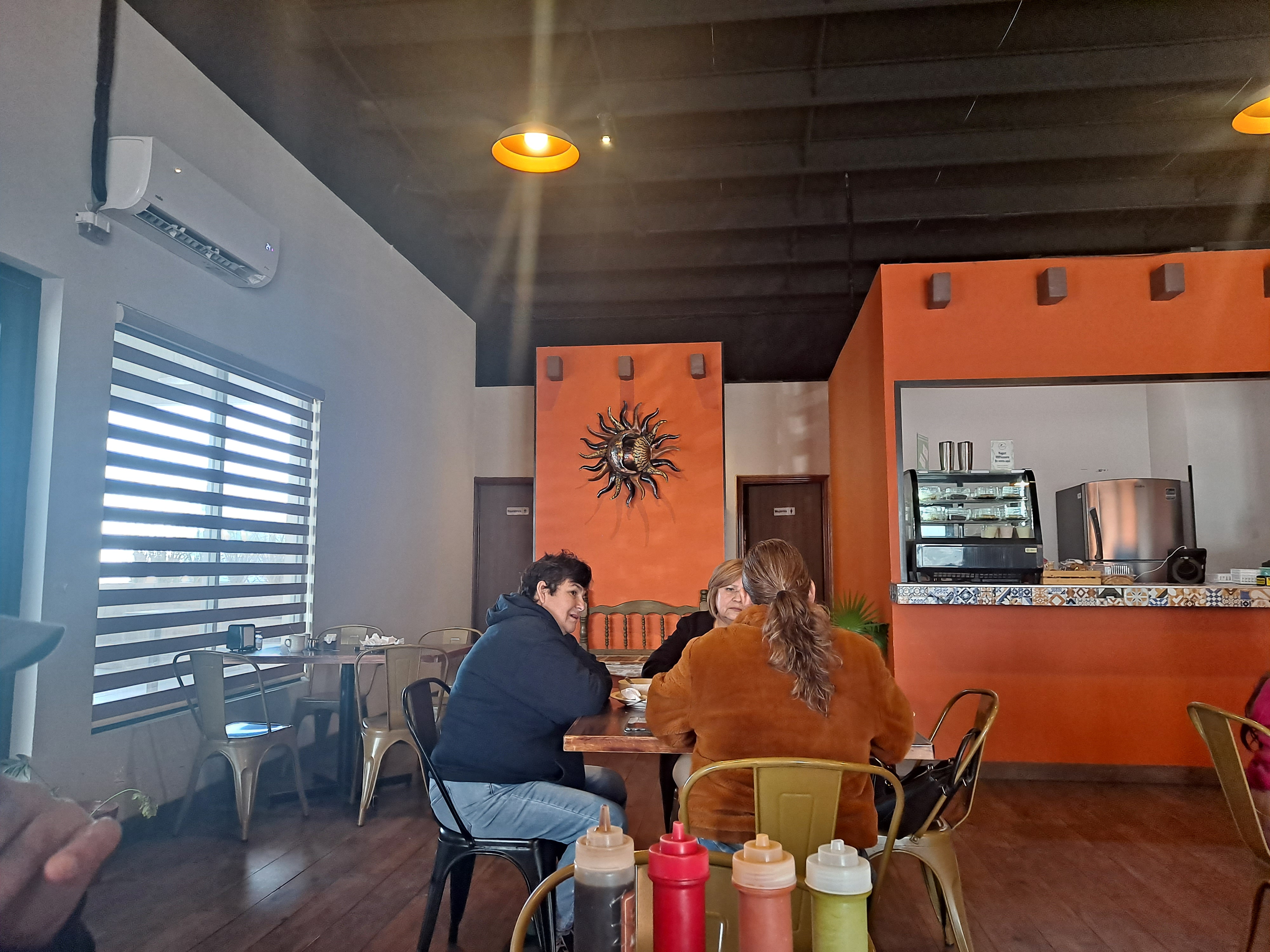 AZUCAR & SAL RESTAURANTE image 1