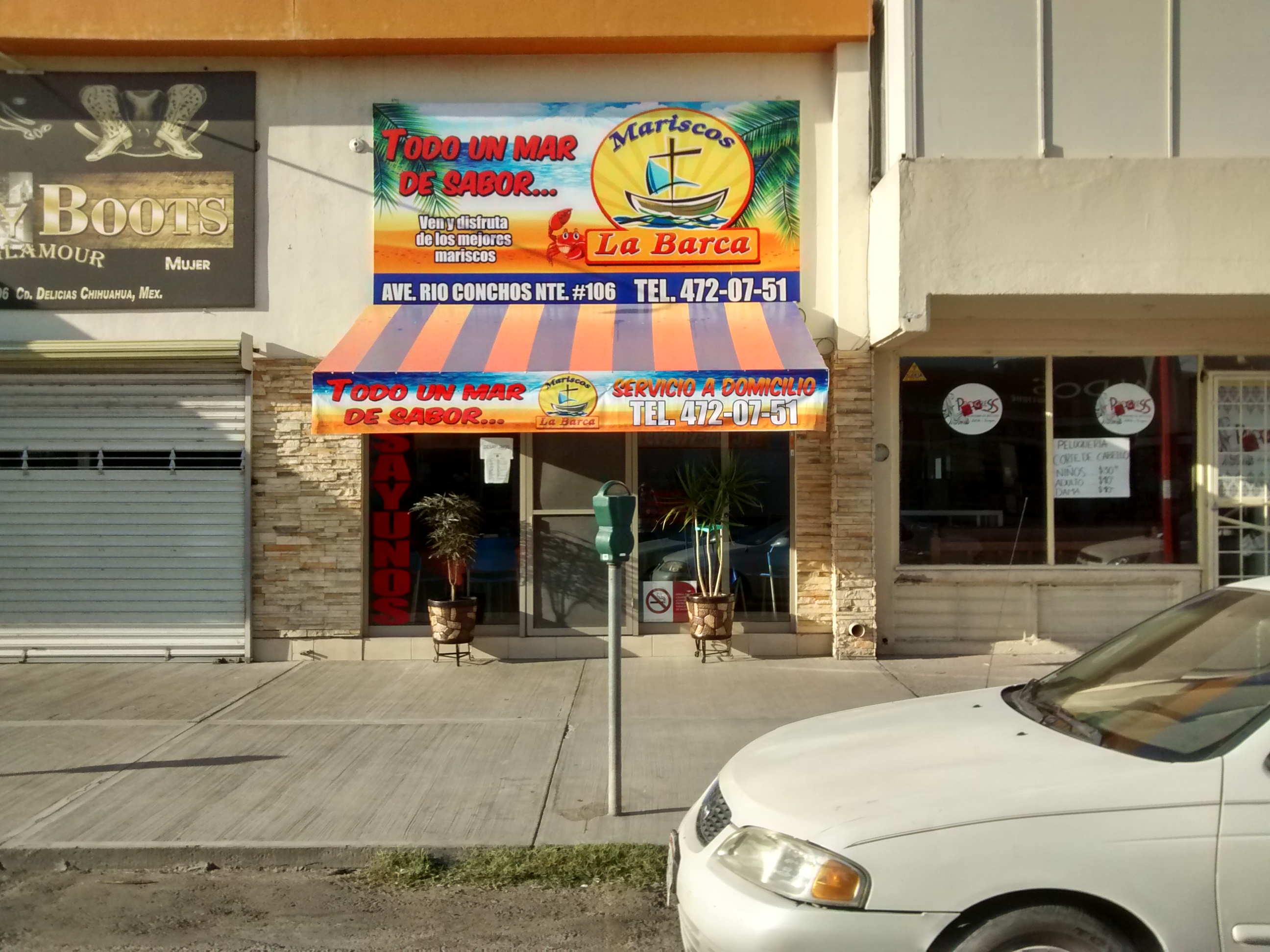Mariscos "La Barca" image 1