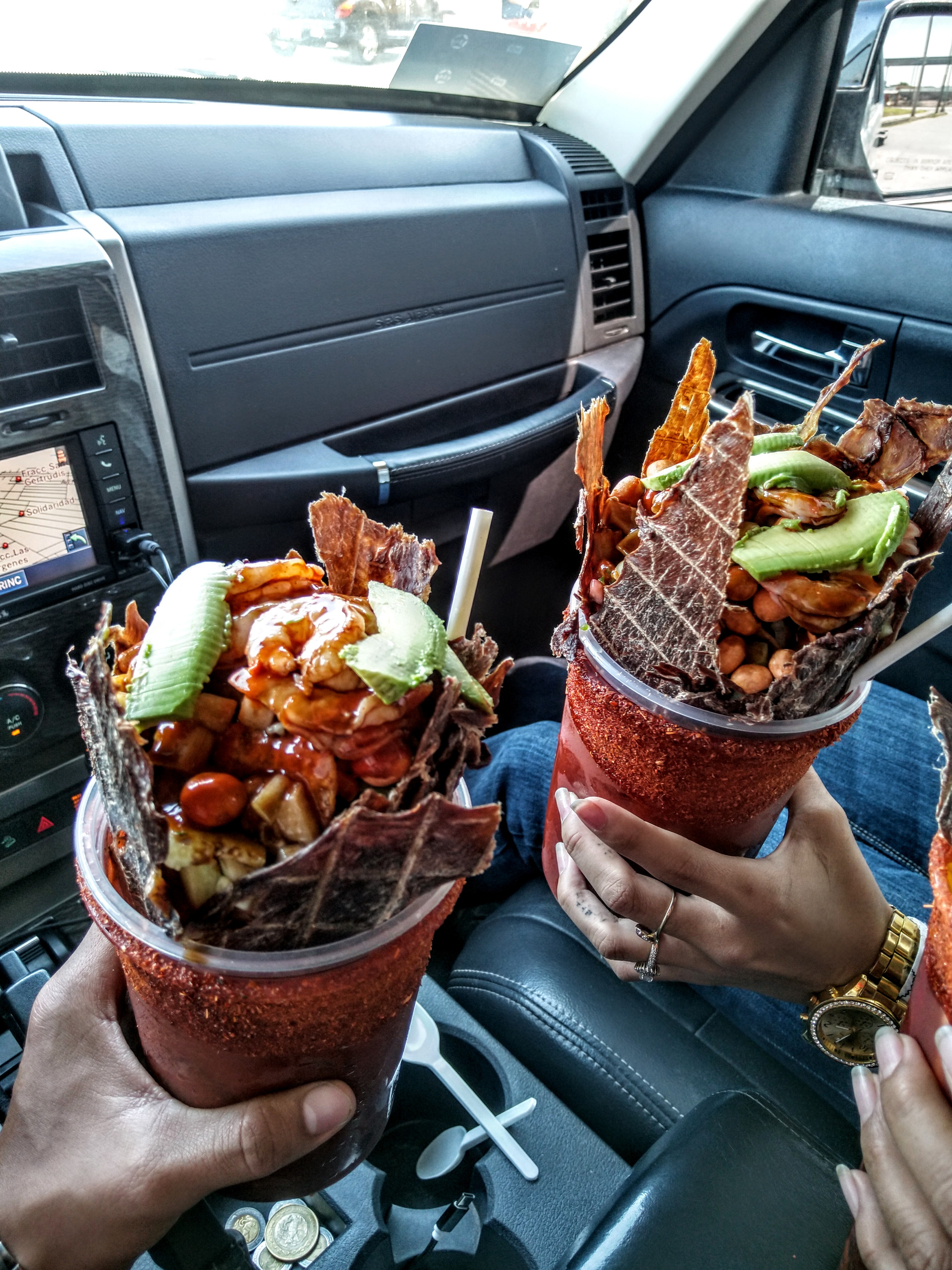 La Reyna De La Cruda image 6