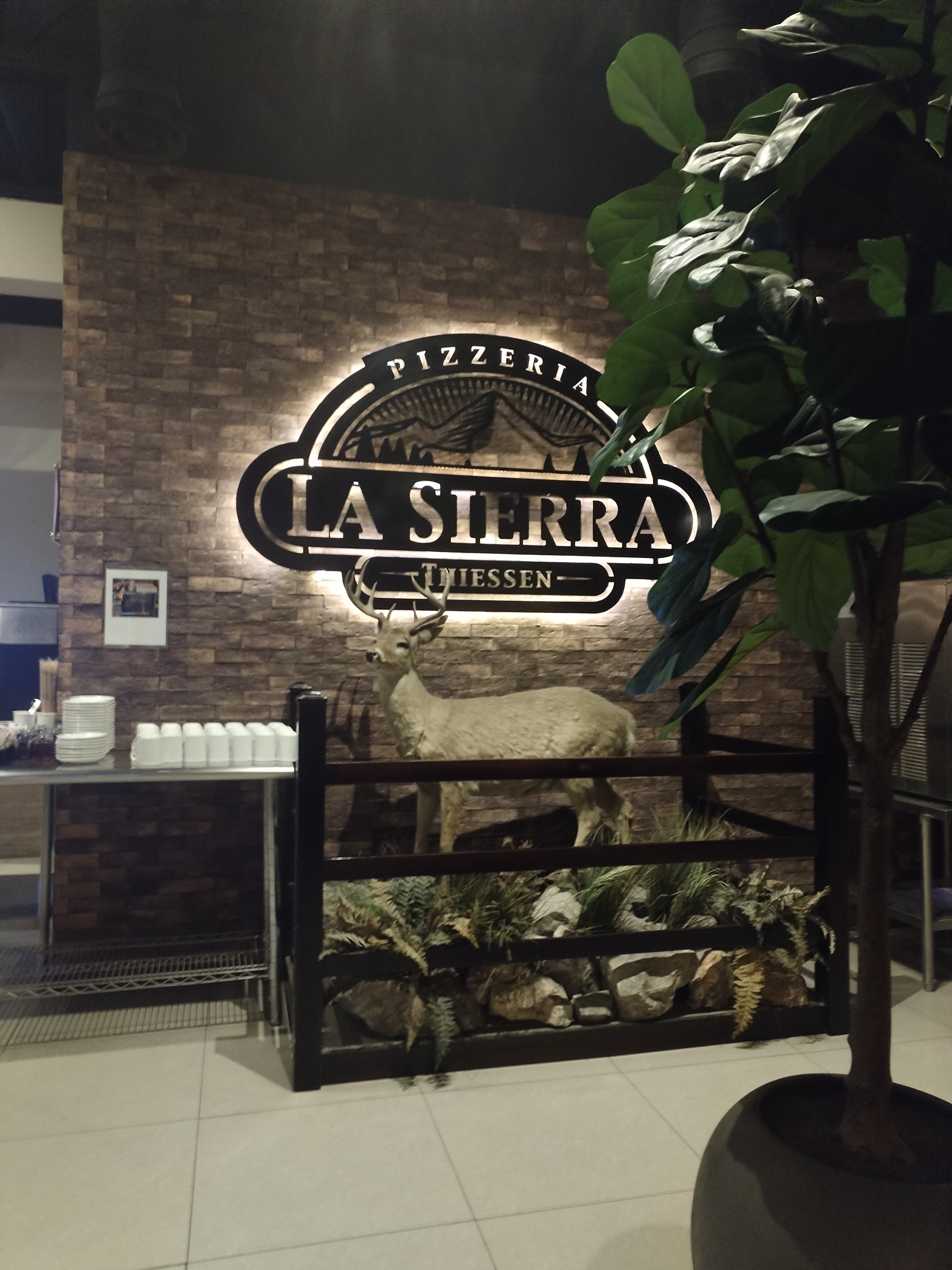 Pizzería La Sierra Meoqui image 3