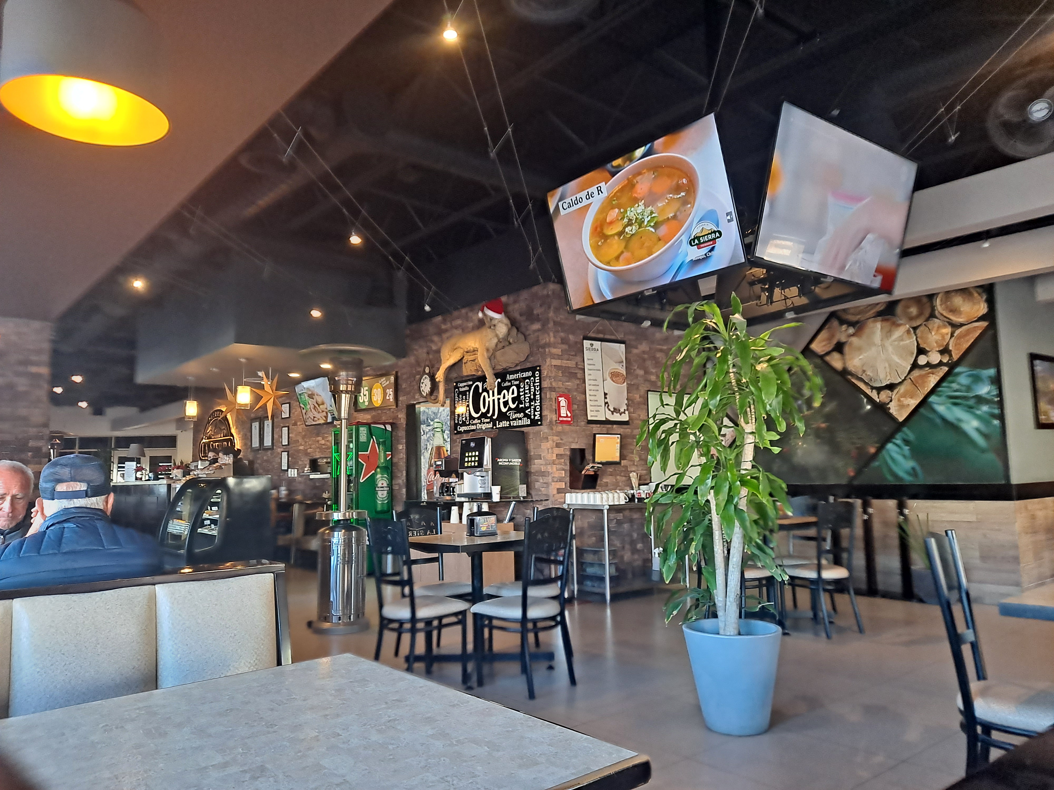 Pizzería La Sierra Meoqui image 4