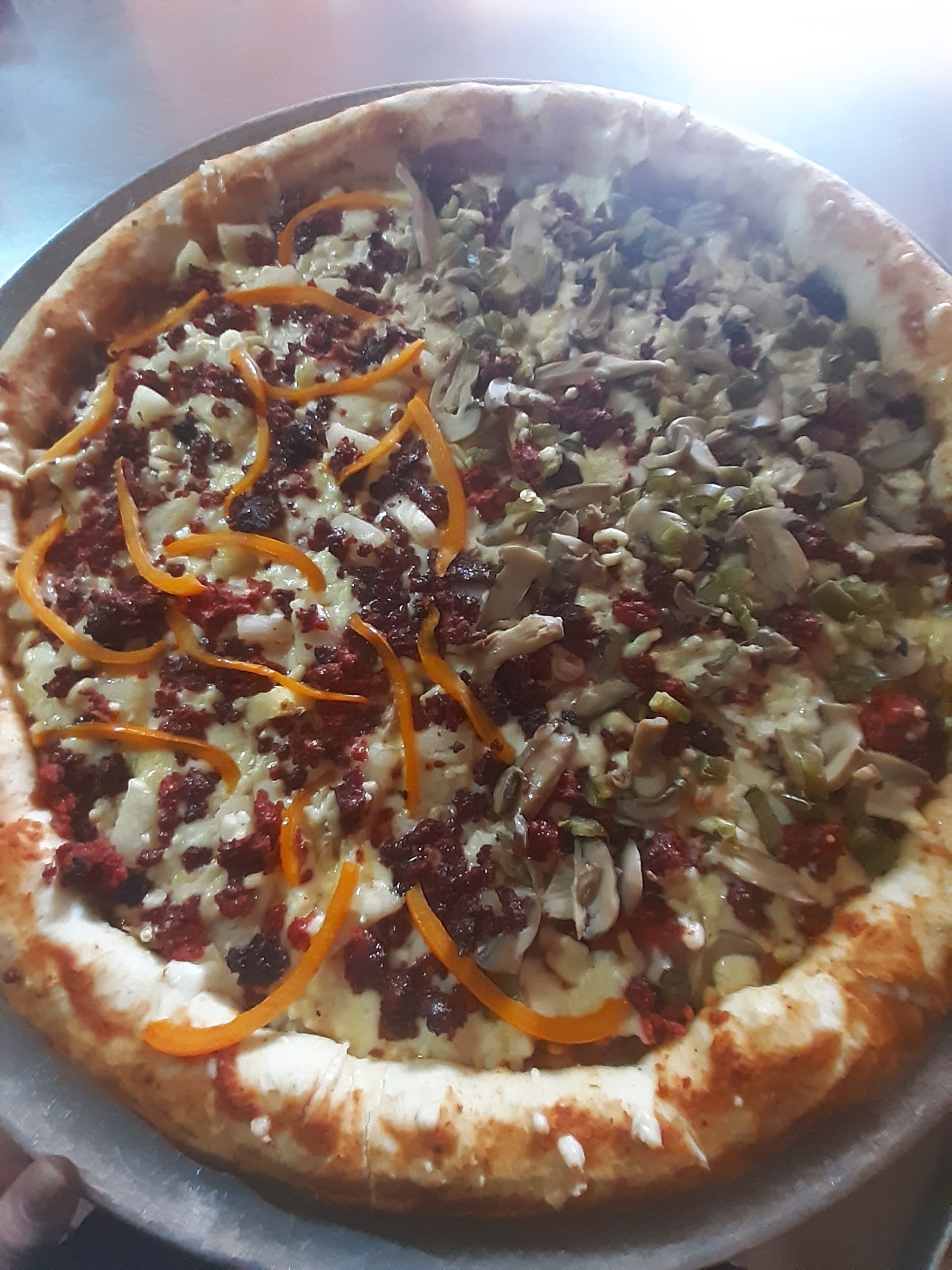 Vikis Pizzas image 5