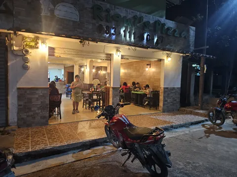 RIQUI'S PIZZA image 4