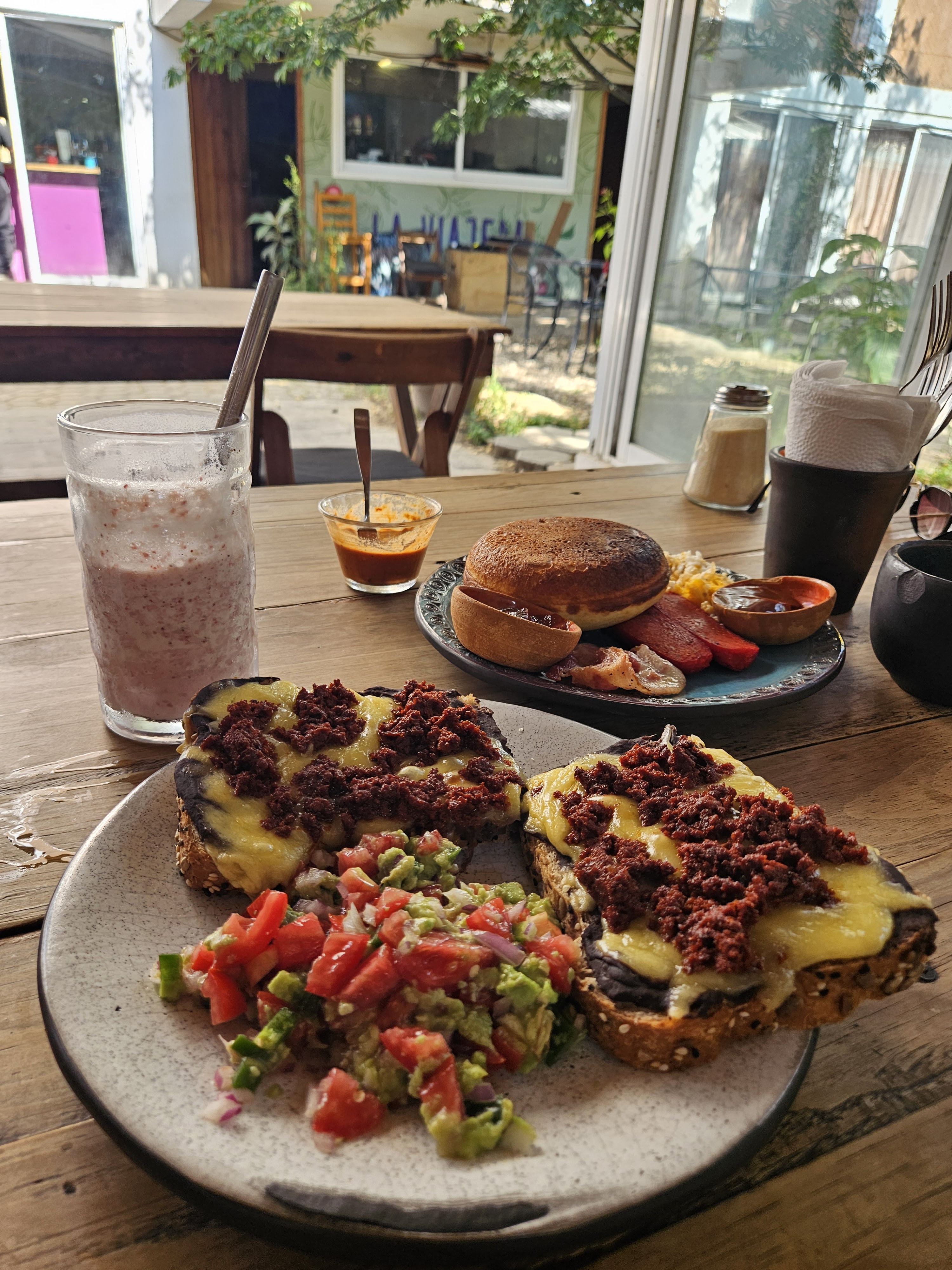 La Viajera Café image 3