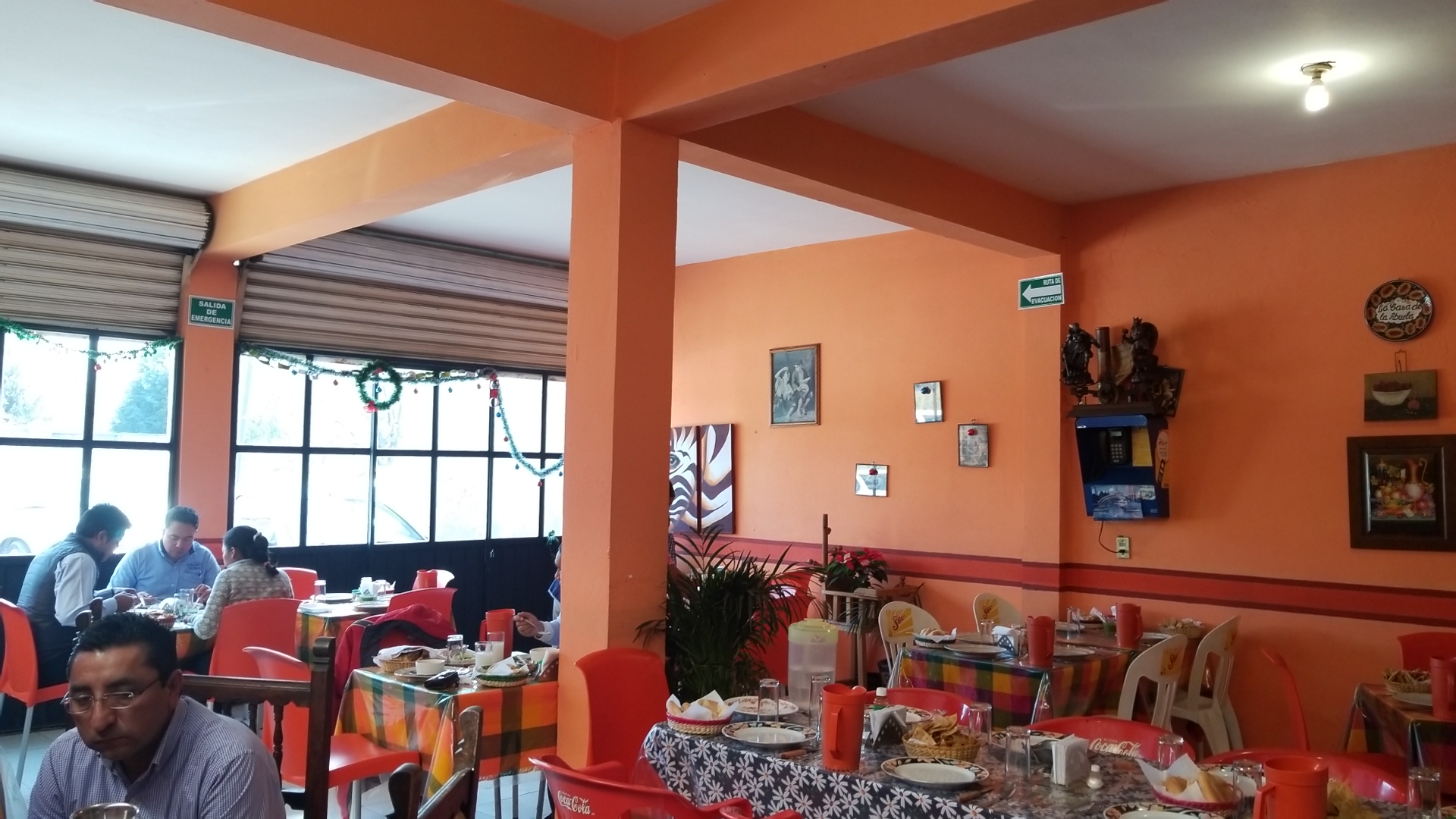 Los Girasoles image 1