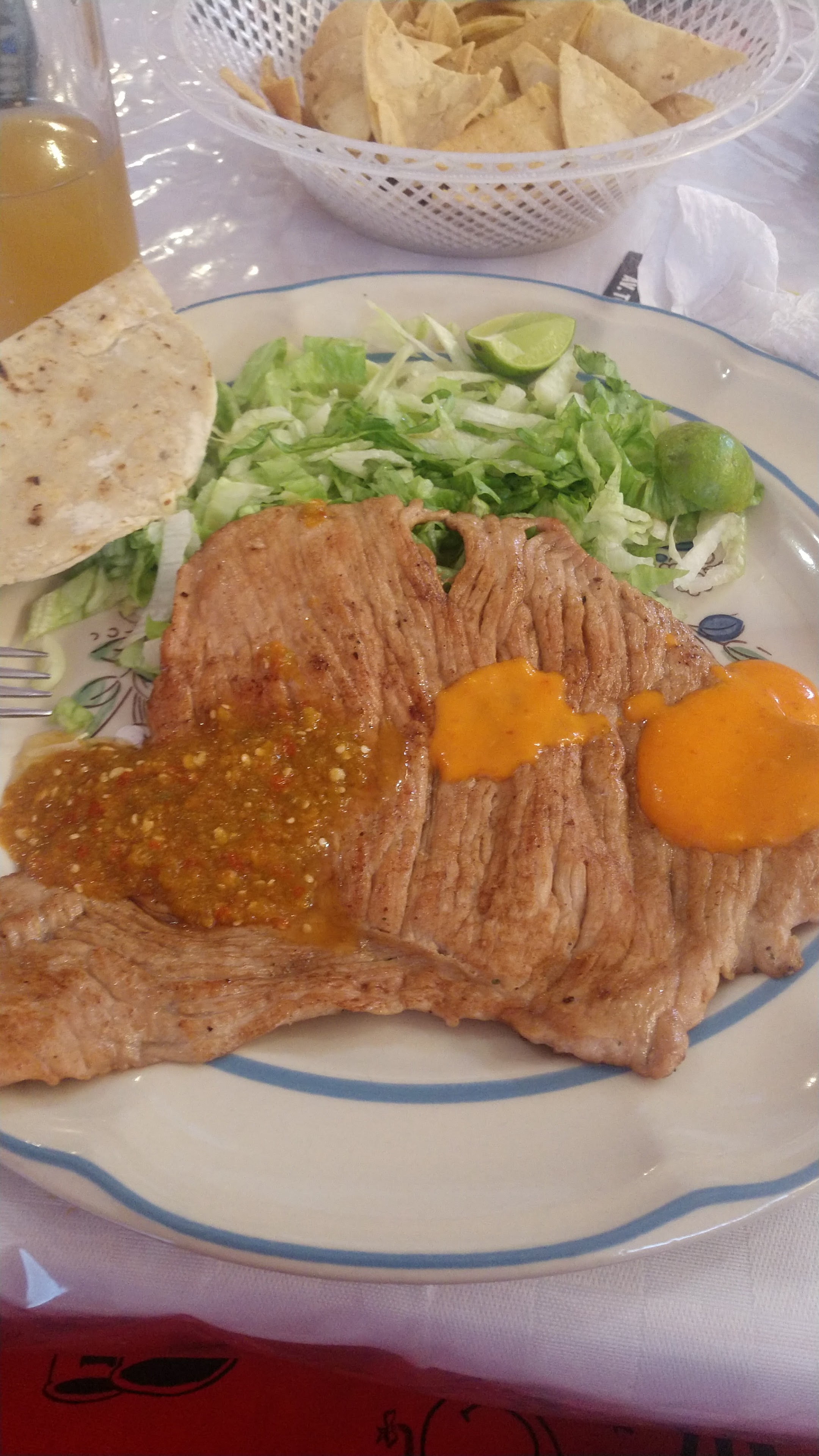 Los Girasoles image 3