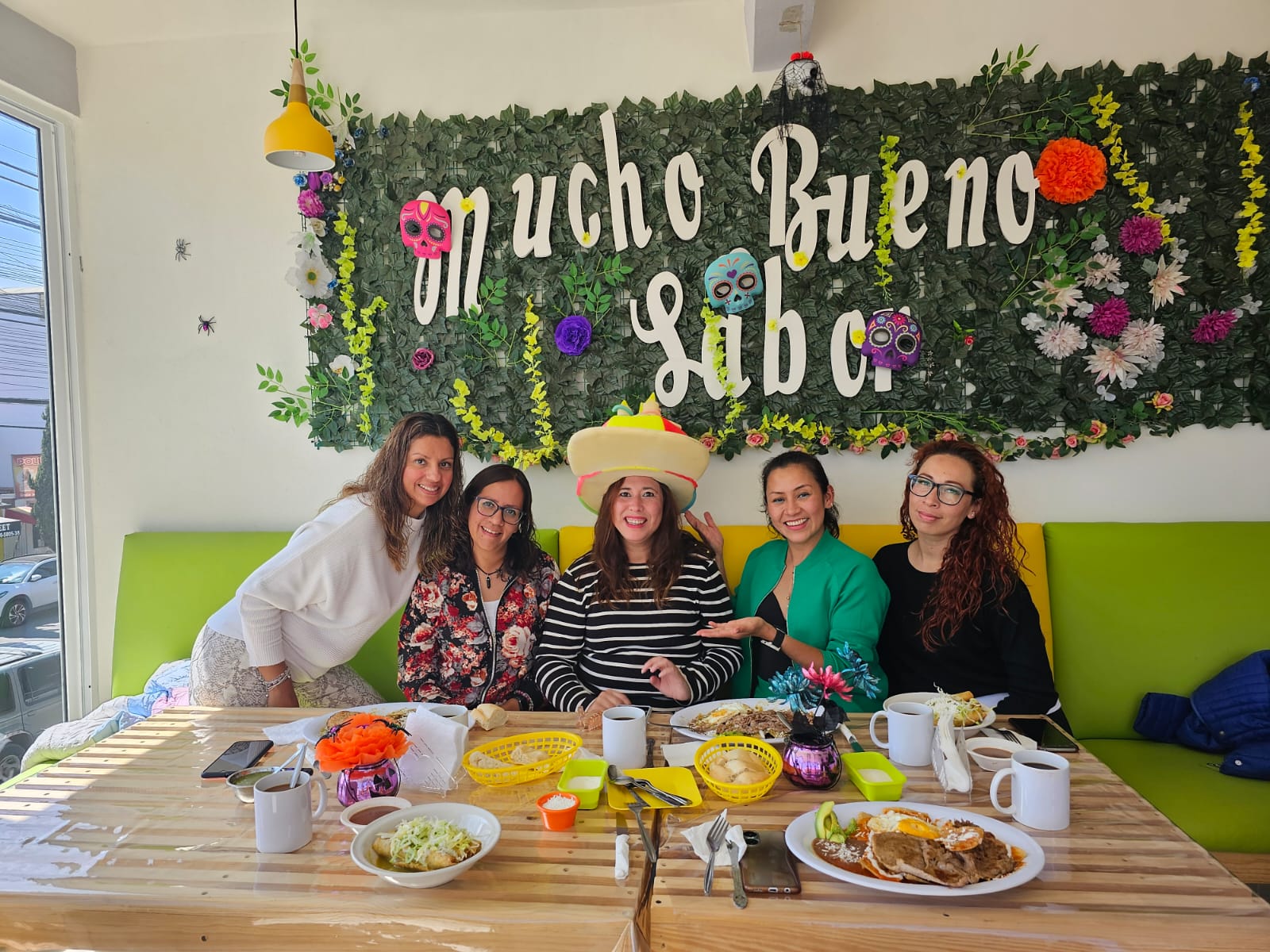 Mucho Bueno Sabor image 1