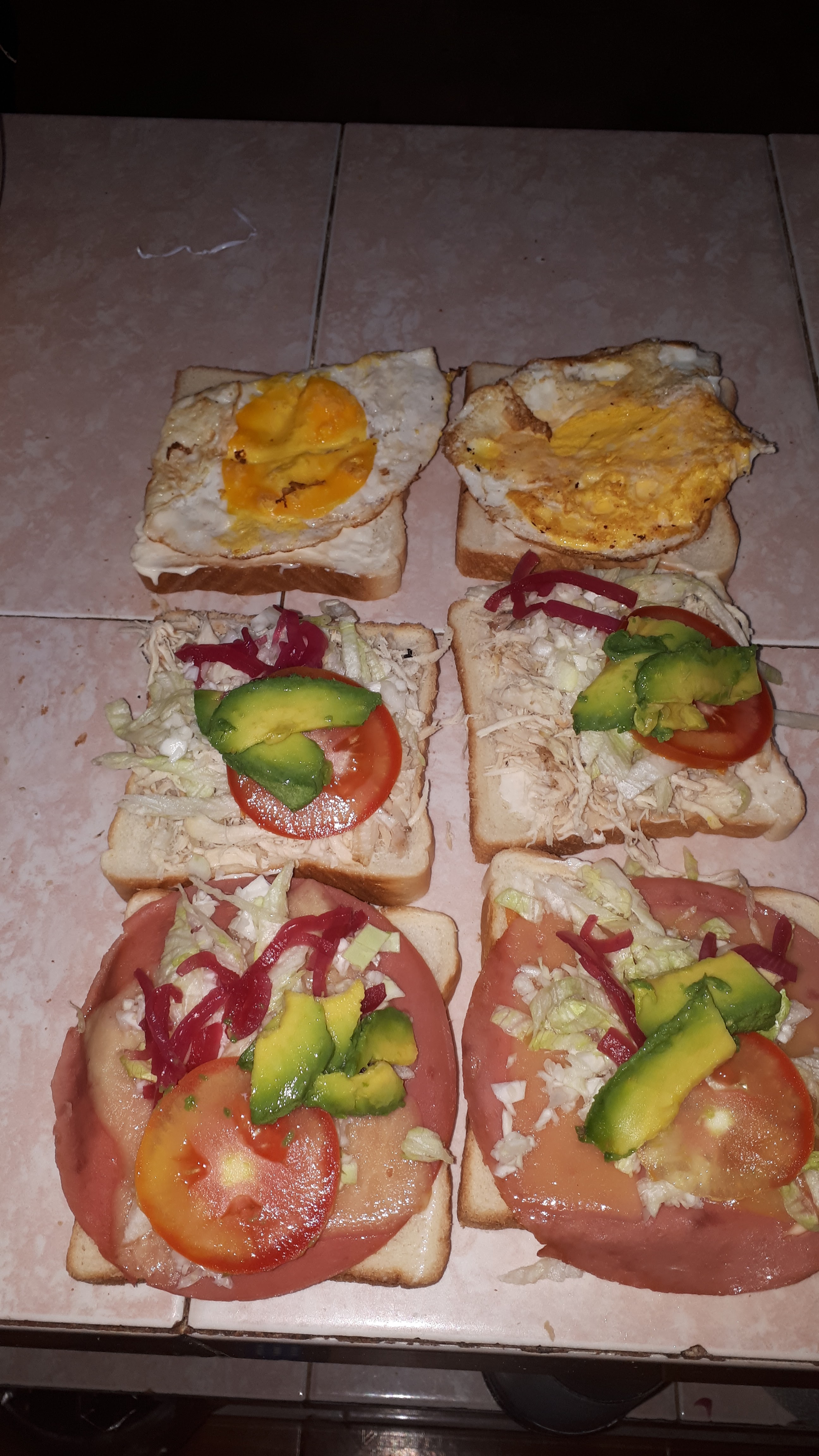 Loncheria "Erick" image 2